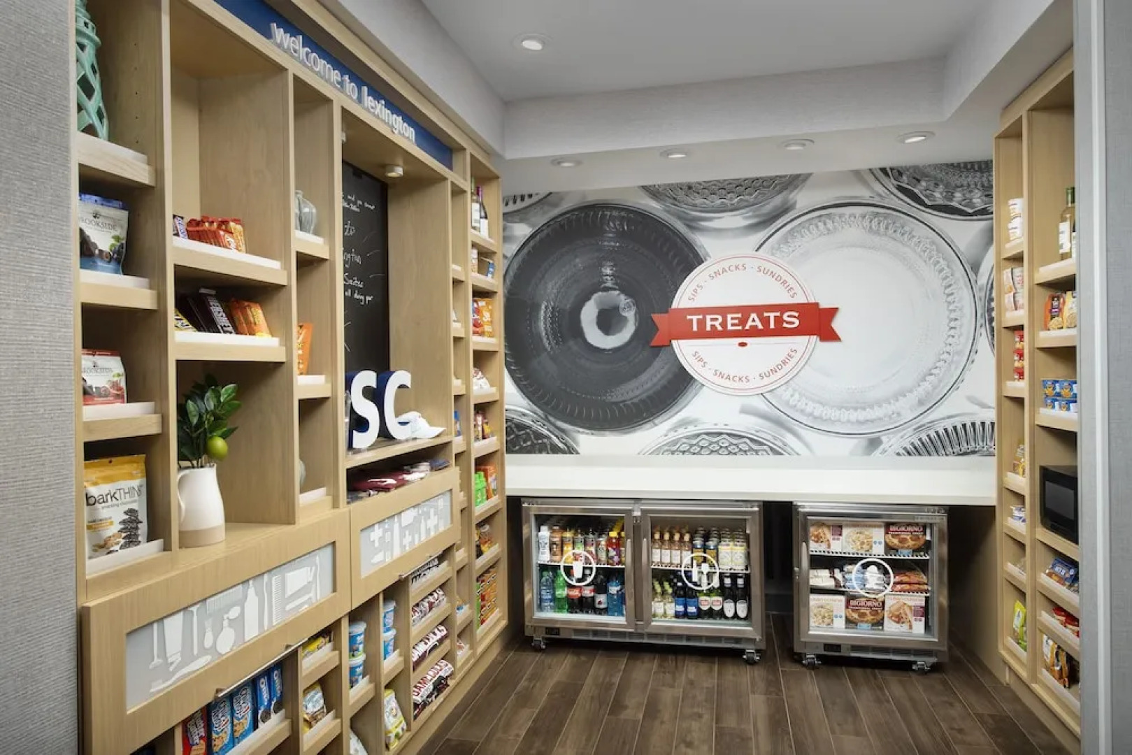 Hampton Inn & Suites Charlotte Airport Lake Pointe