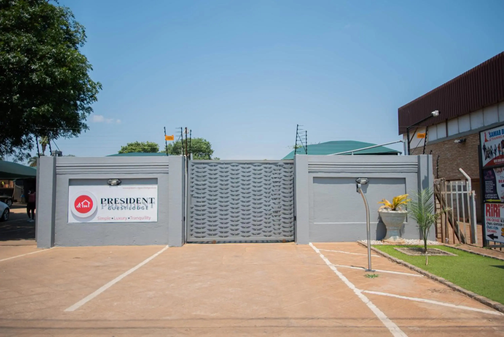 President Guest Lodge