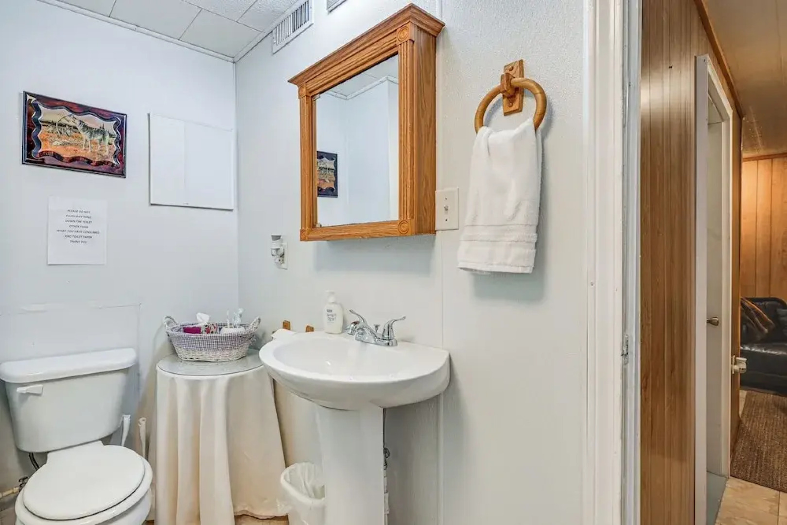 Woodsy Kentucky Escape w/ Game Room & Lake Access!