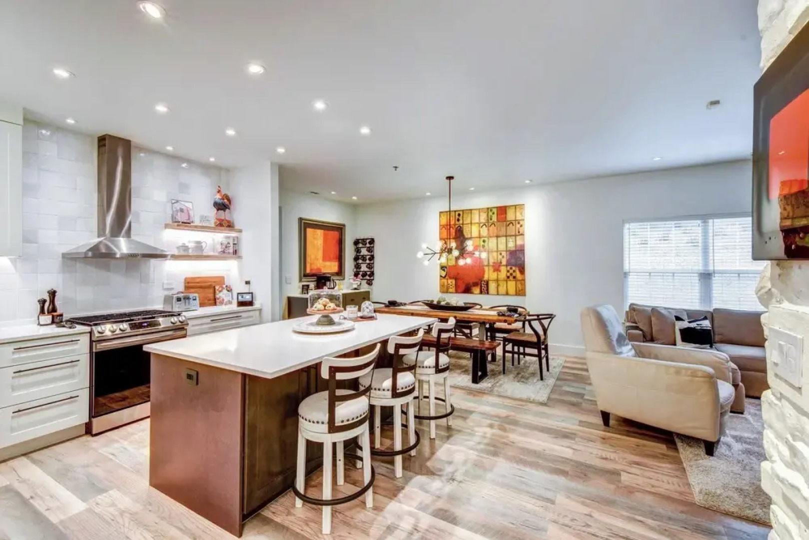 Modern Condo + Golf Course View, Near Hiking!