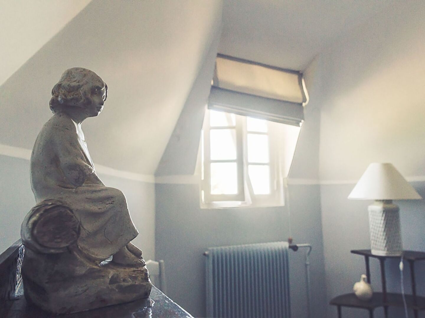 Gorgeous Manor With Private Heated Swimming Pool, in the Heart of an oak Forest