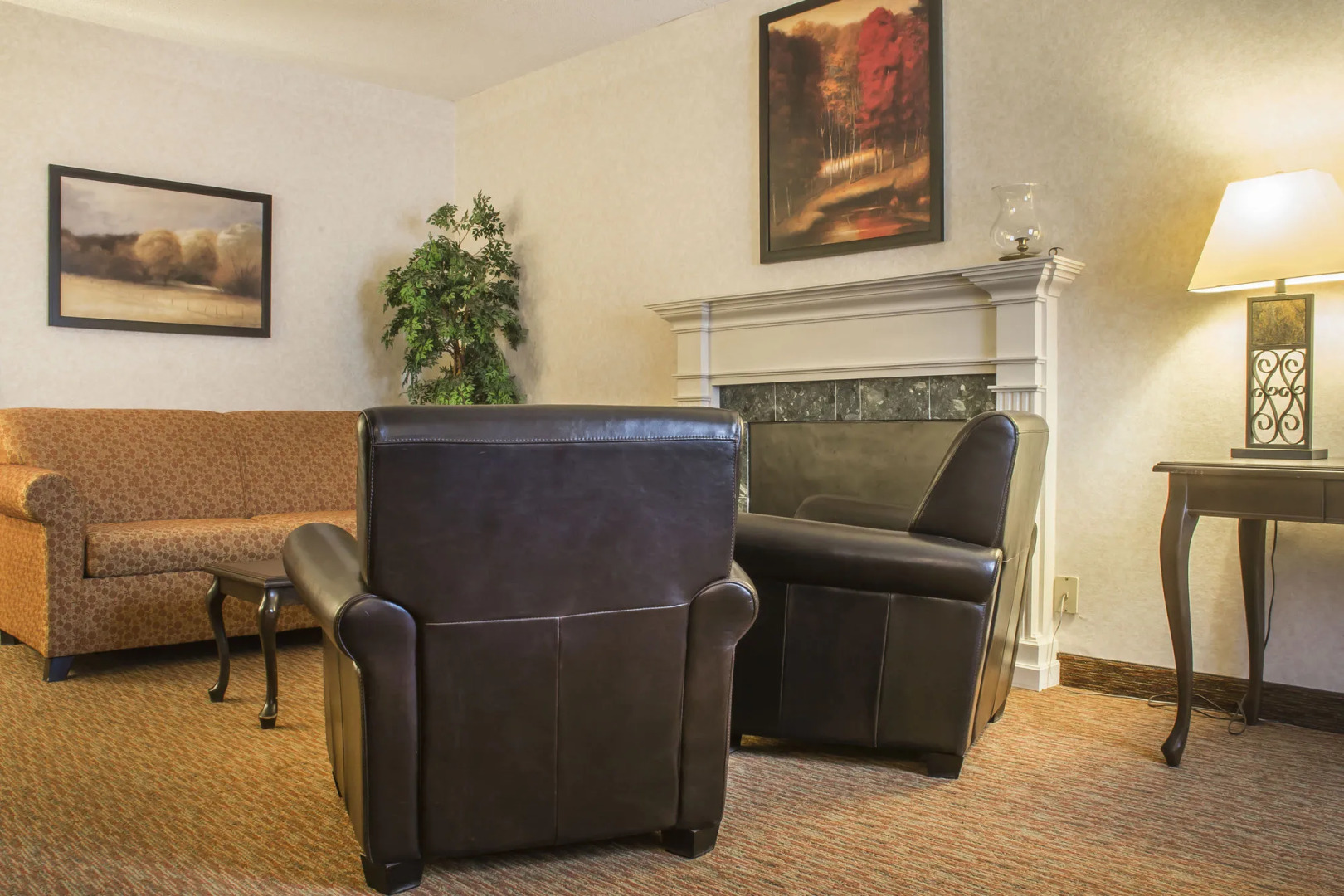 Village Inn & Suites