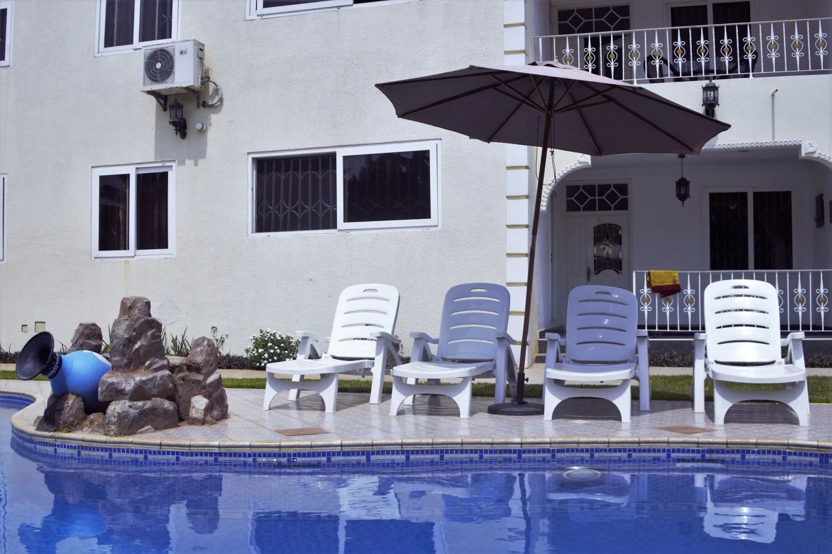 Kingsbridge Royale Hotel