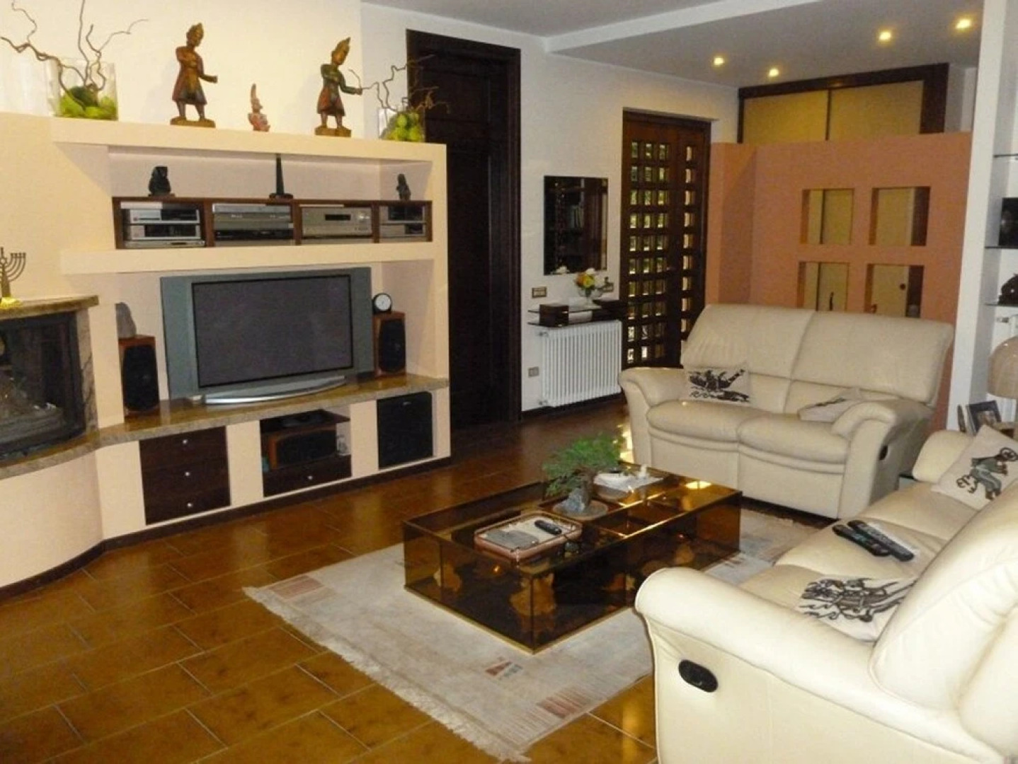 Villa con piscina per soggiorni estivi