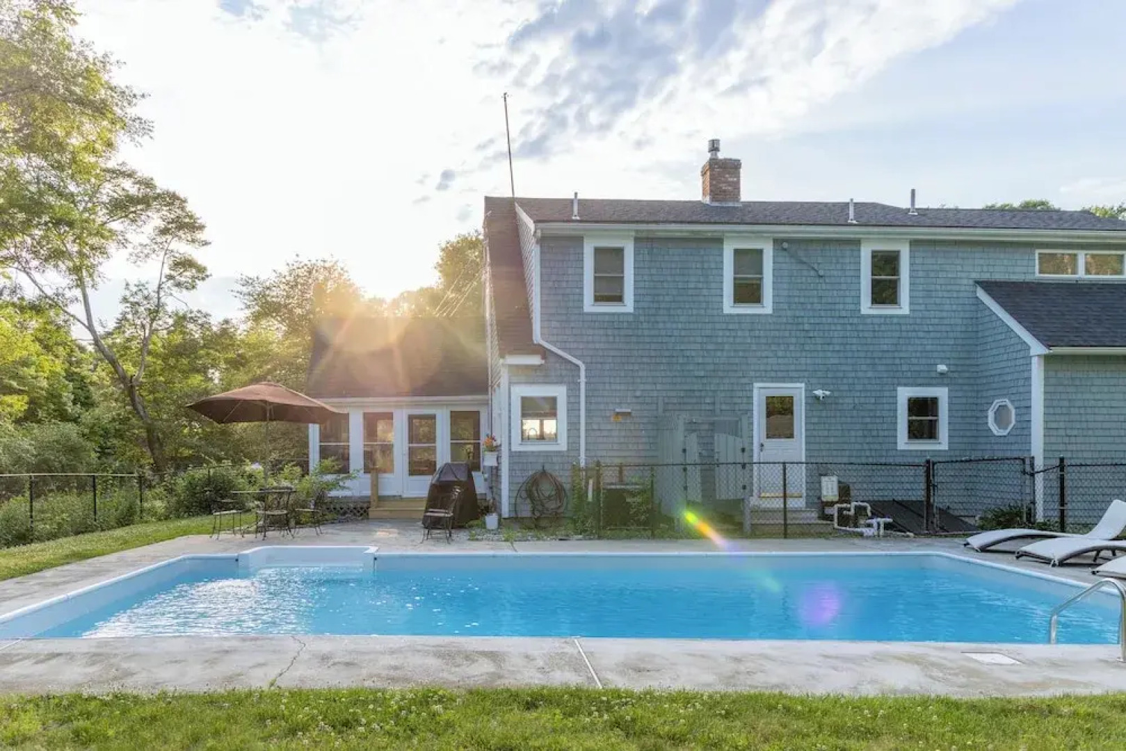 Private Pool & Screened Deck: Mashpee Home!