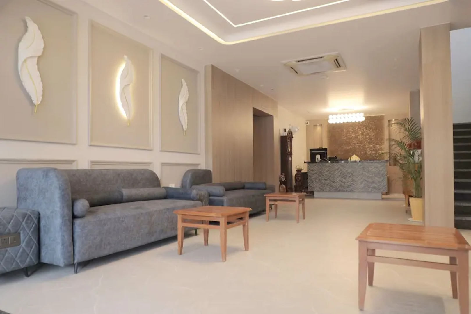 Hotel The Excellency