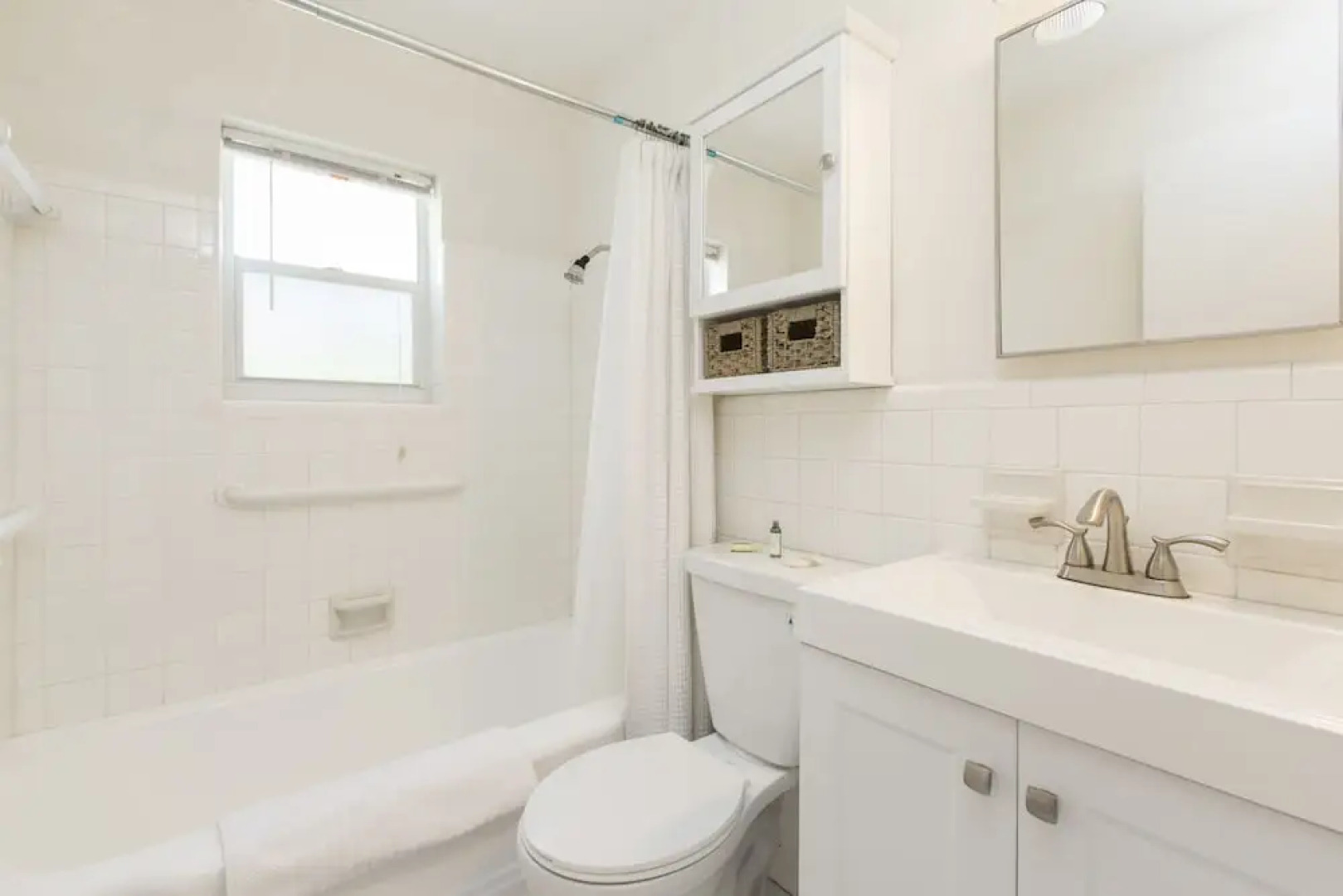 4145 By The Sea Inn & Suites