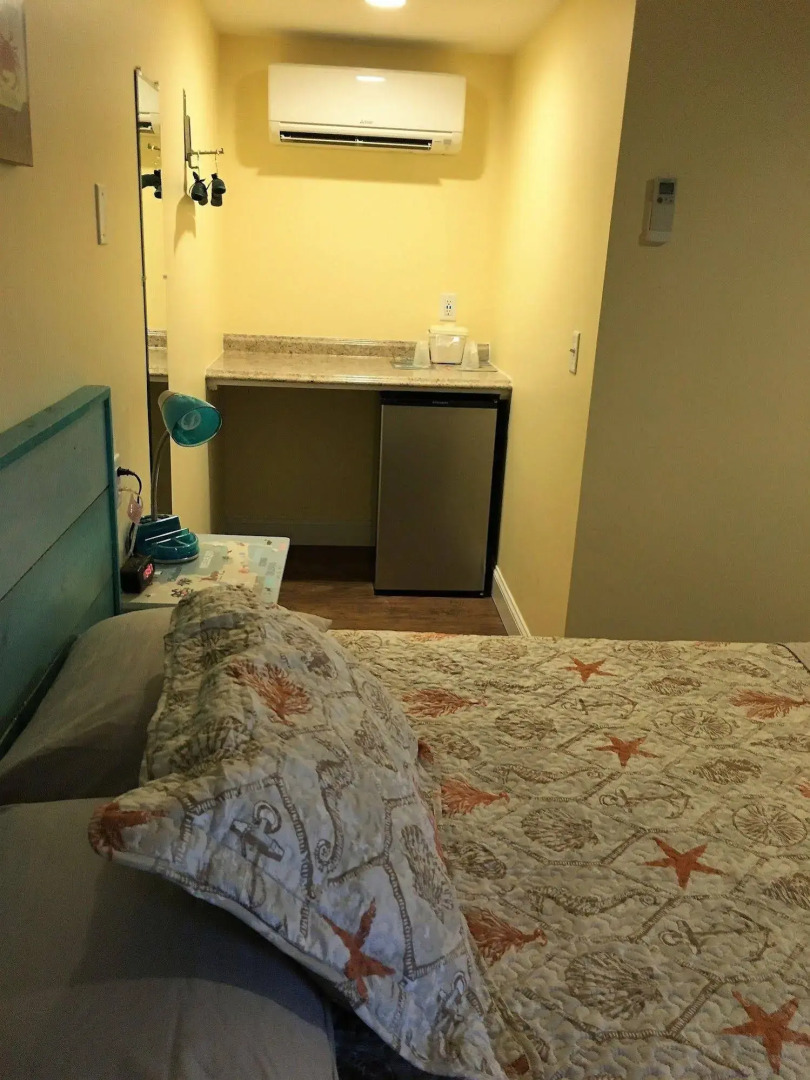 The Hyannis Star Motor Inn