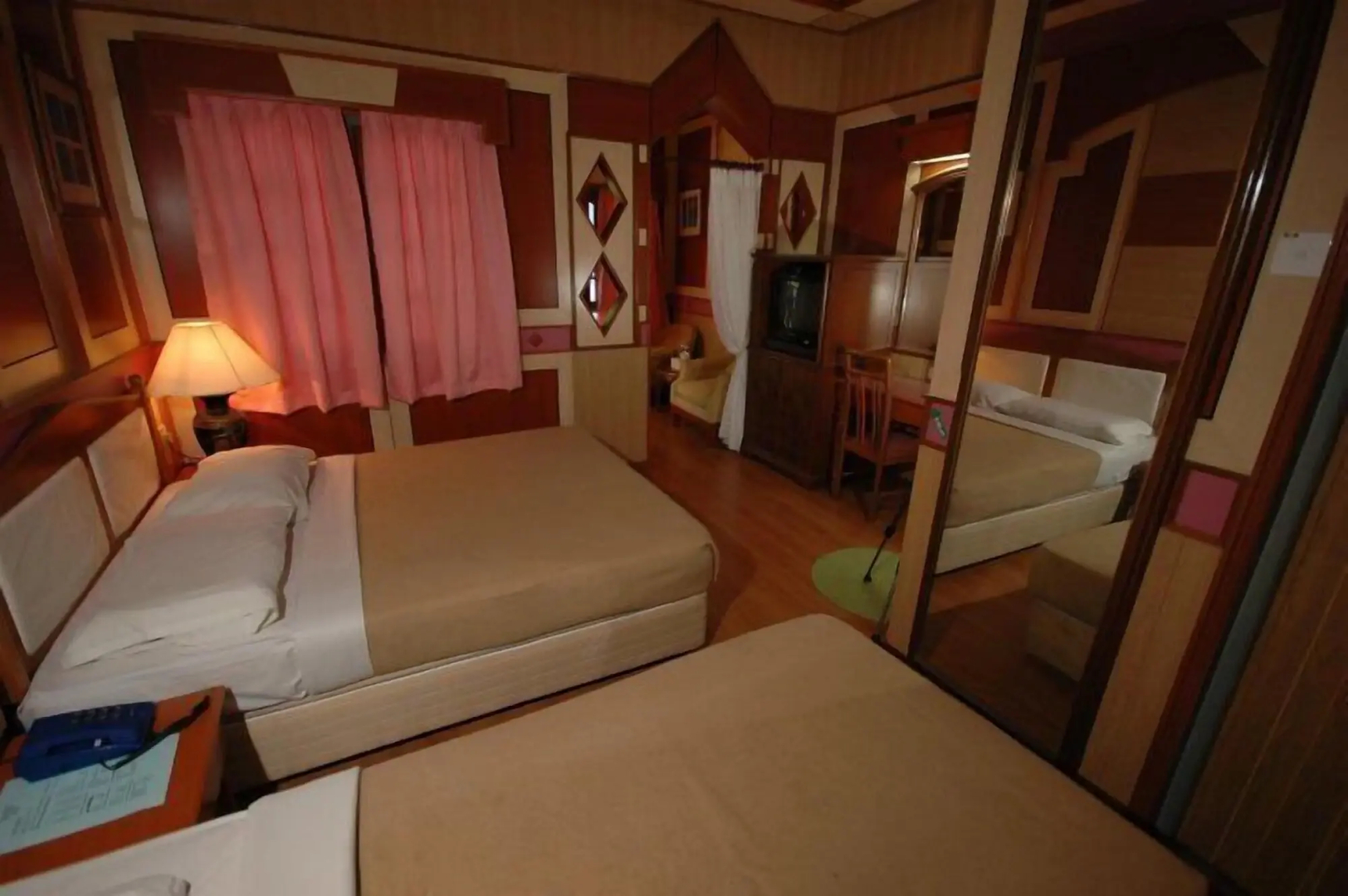Shari-La Island Resort