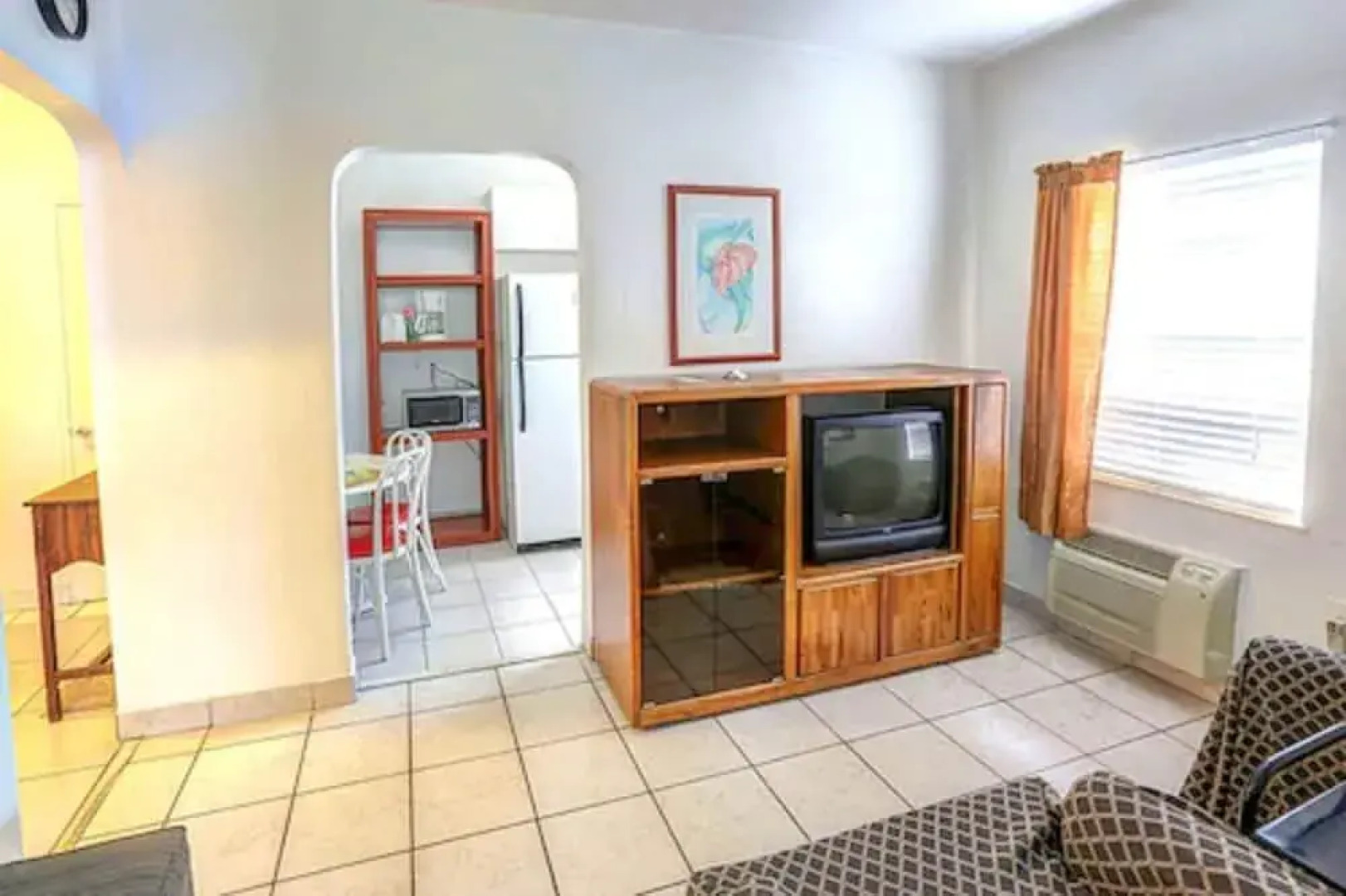 Richards Motel Courtyard