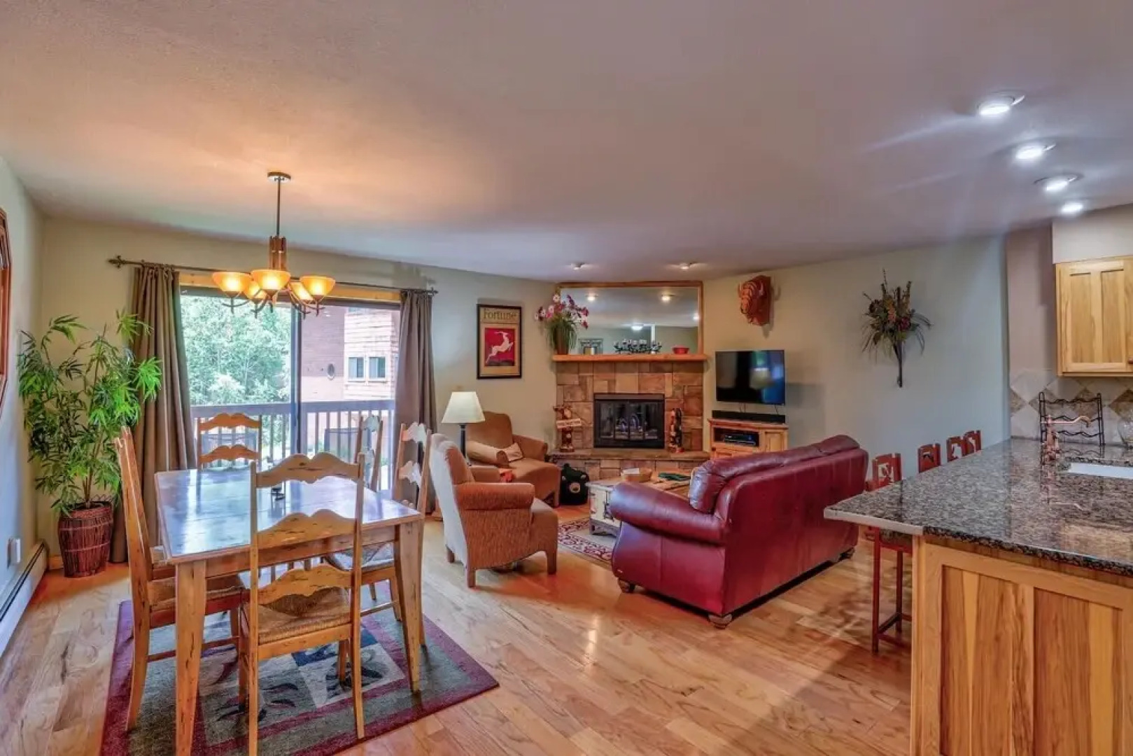 Lagoon  754b 3 Bedroom Townhouse