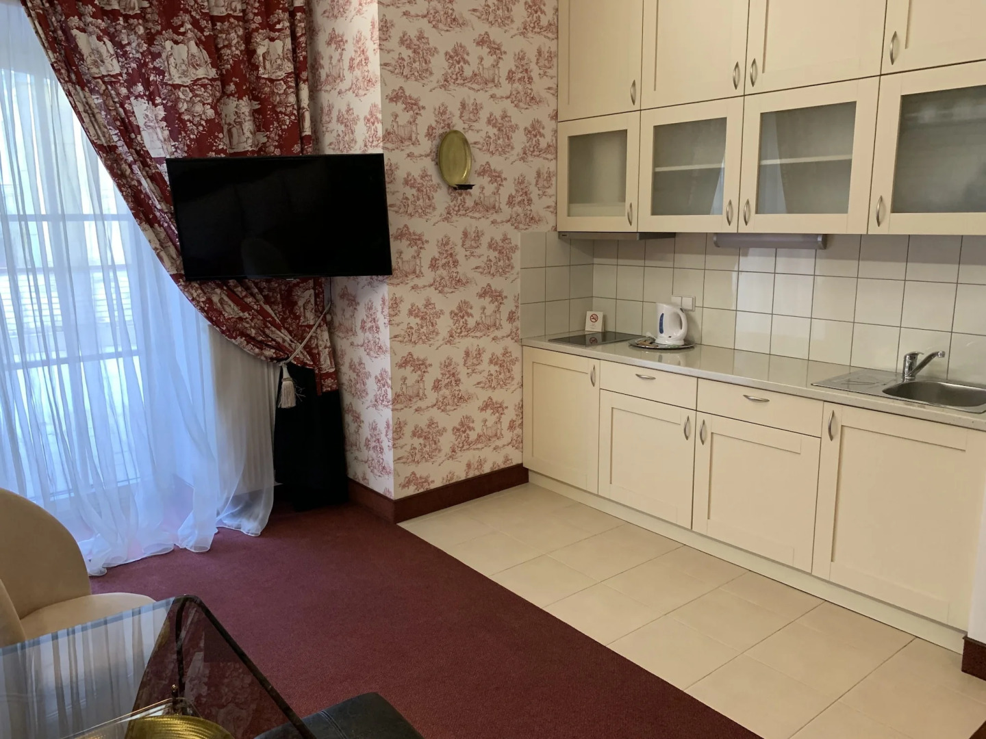 Арт-отель Moon Garden