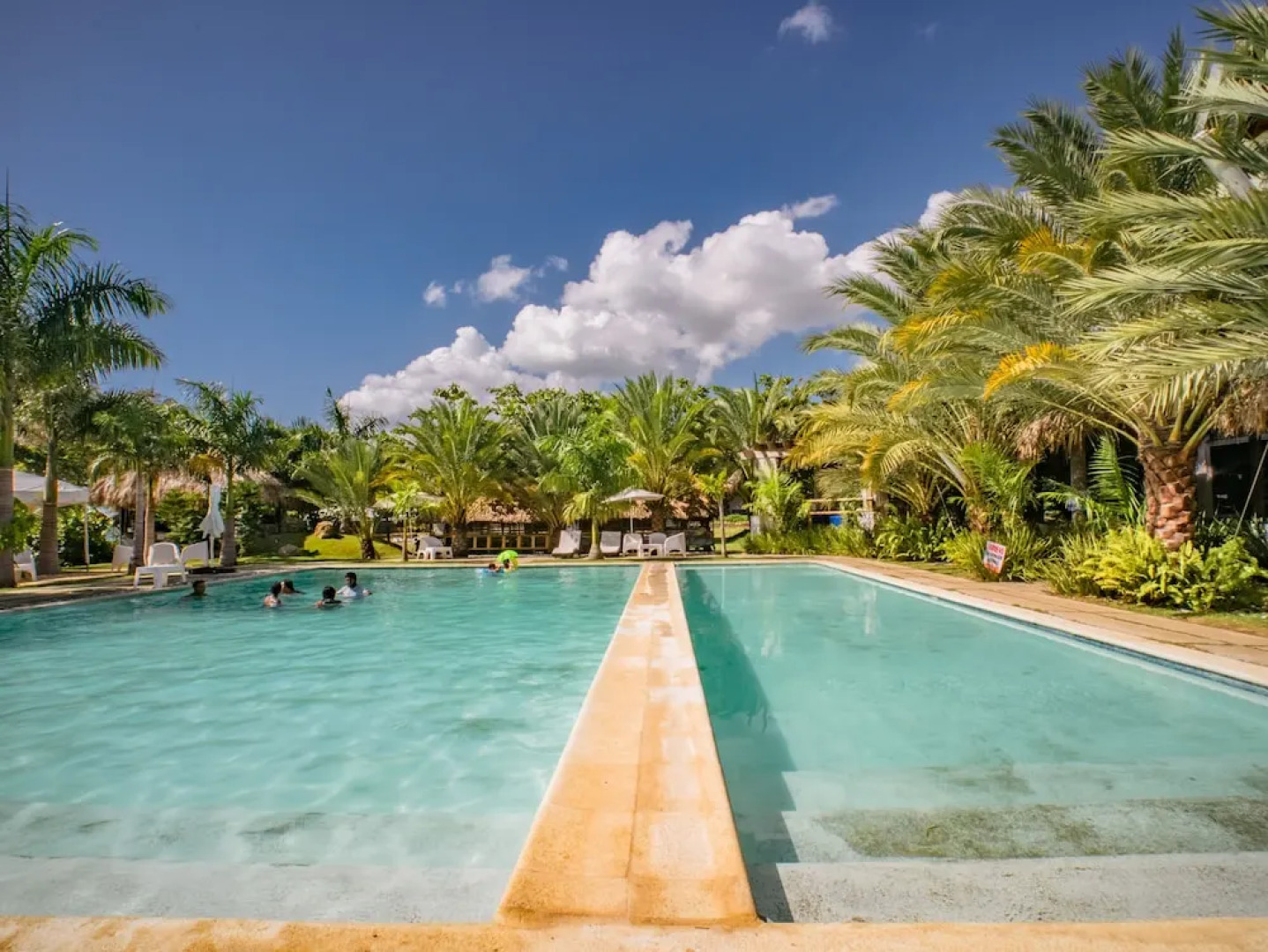 Coconut Paradise Beach Hotel