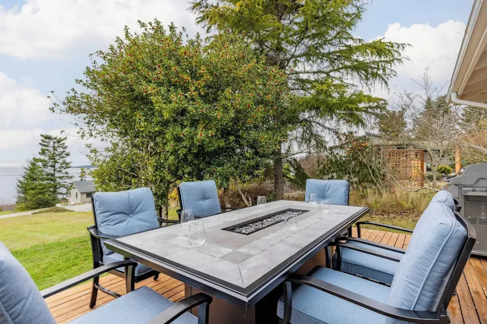 Whidbey Bliss by Avantstay 2min to Beach + View