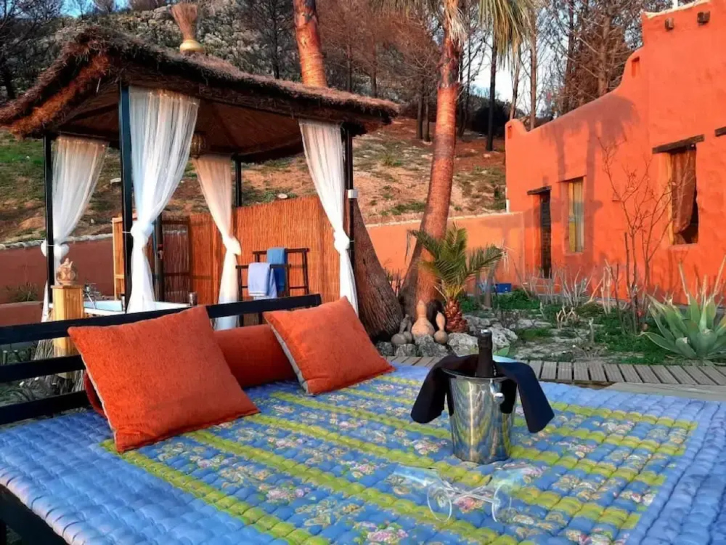 Casa Pino, 1 Bed, Sleeps 2, Pool, Hot Tub