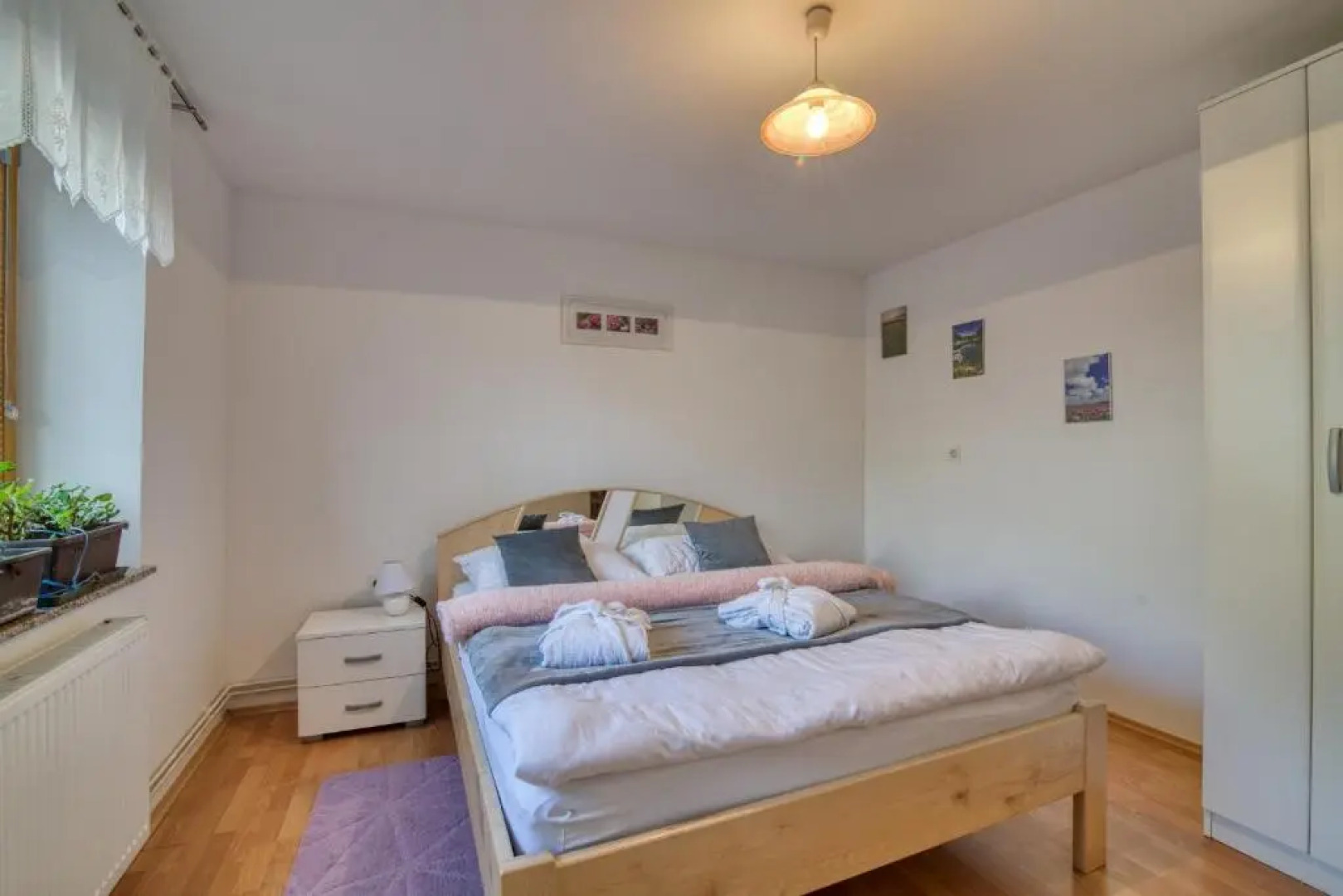 Farmhouse Blackberry Pool Wellness