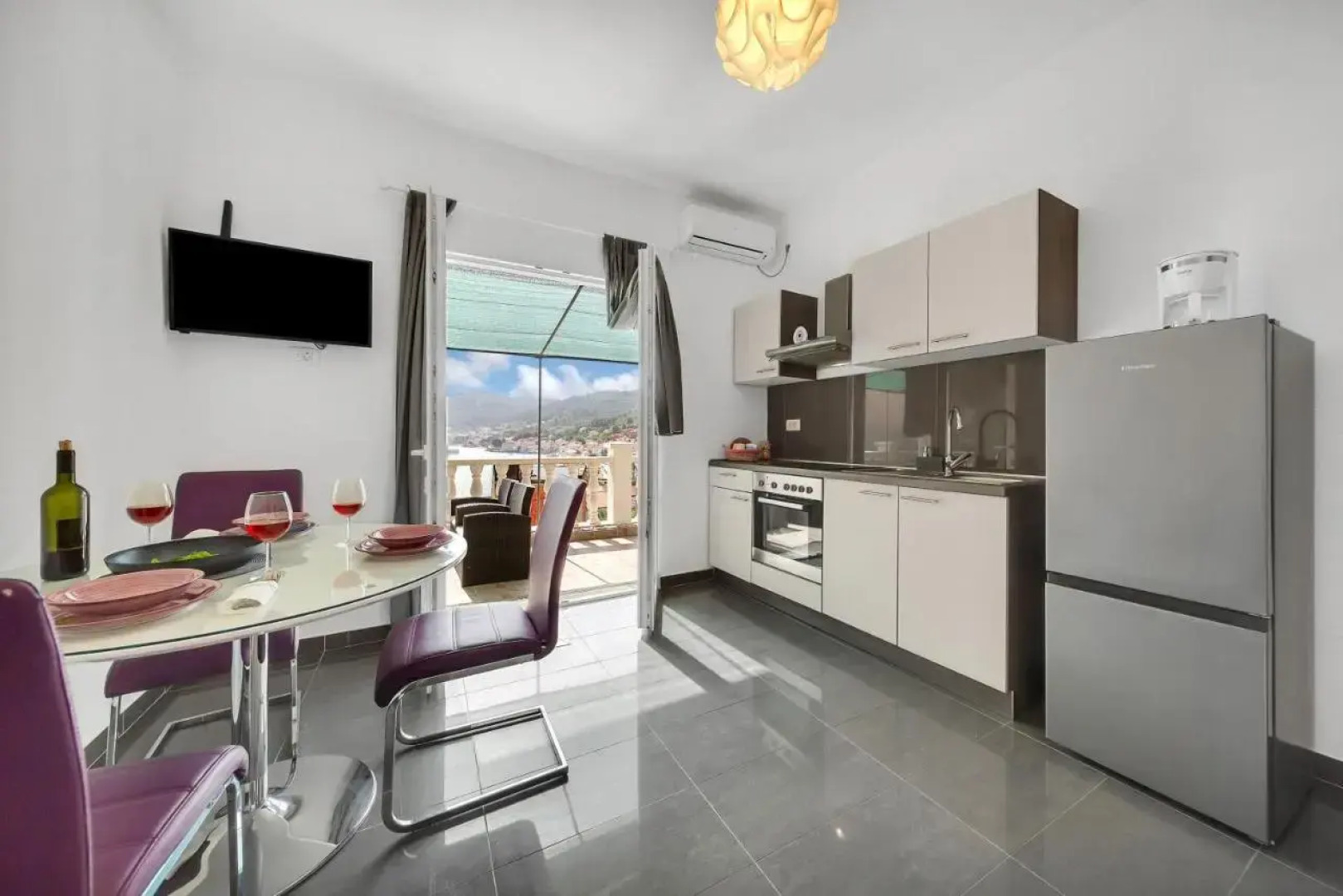 Apartments & Rooms Safić