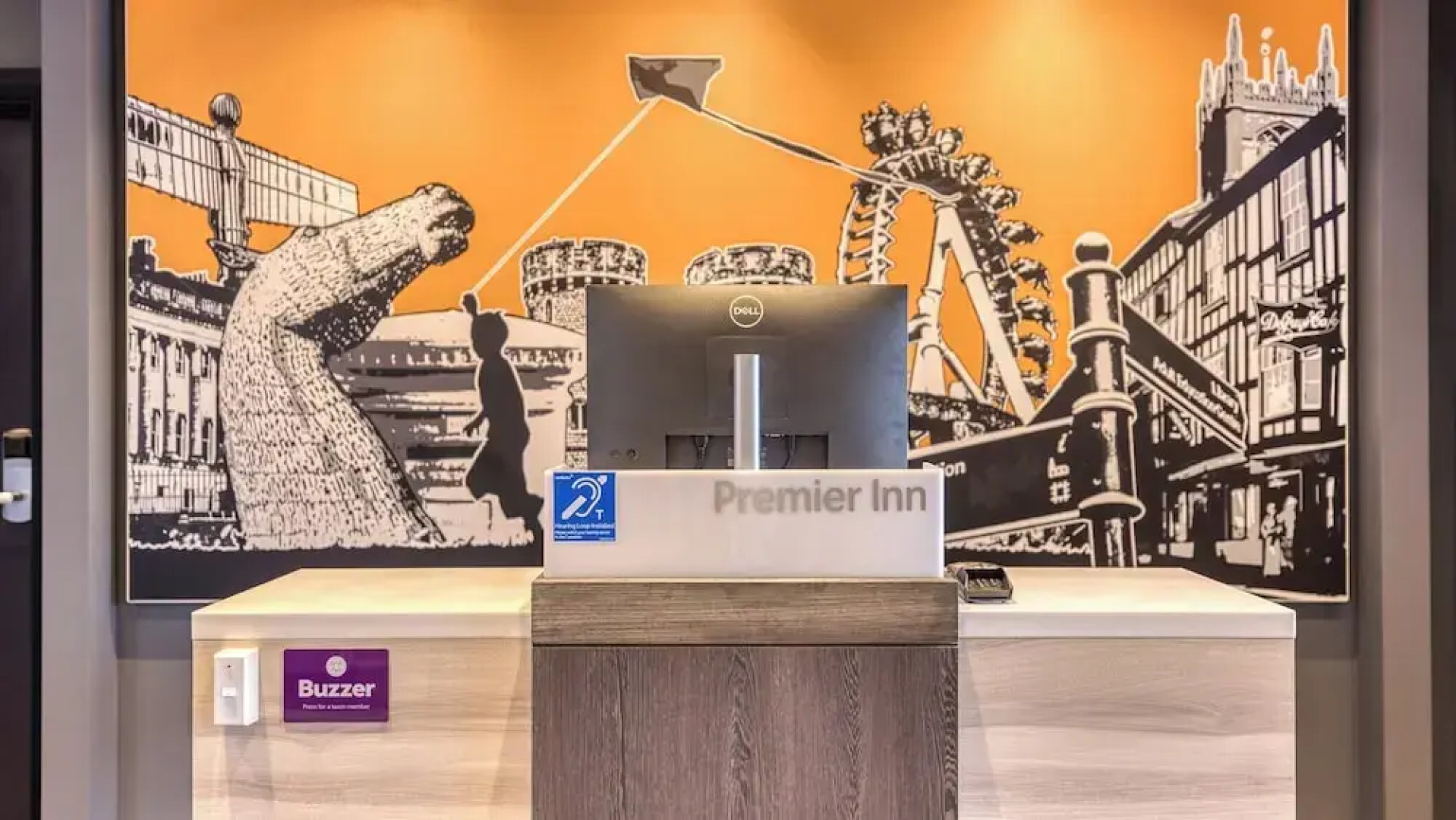 Premier Inn Bristol Parkway - M32