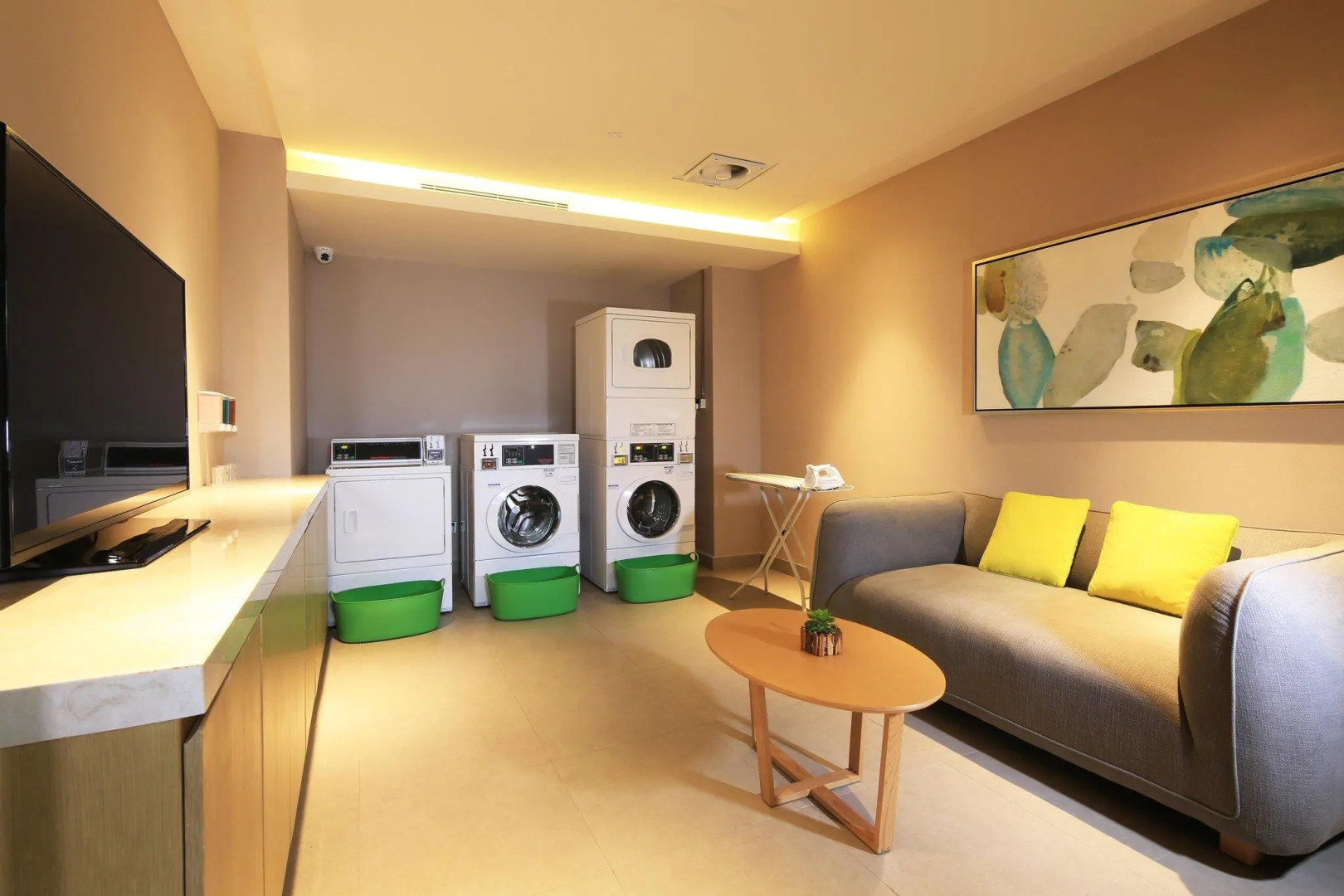 Отель Olympics Sports Center of Plum Garden