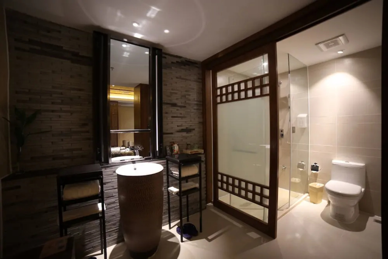 Crystal Palace Hotel New Factory Branch