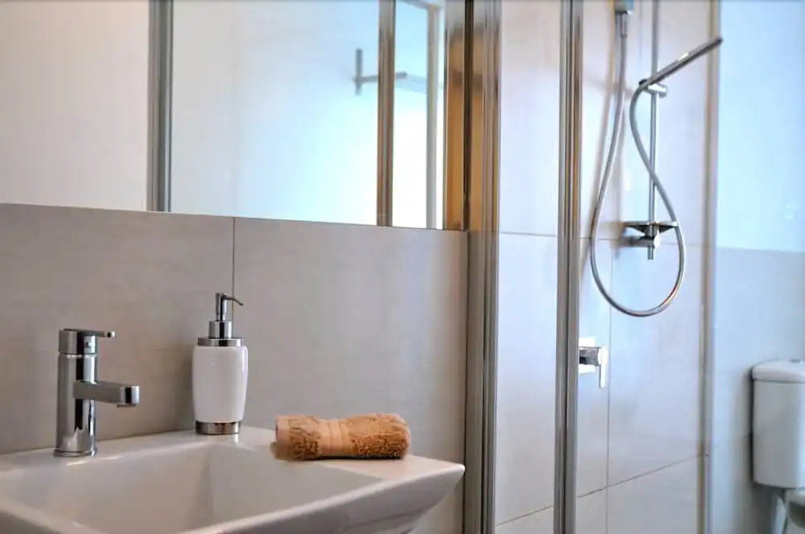 Chestnut & Maple Daylesford