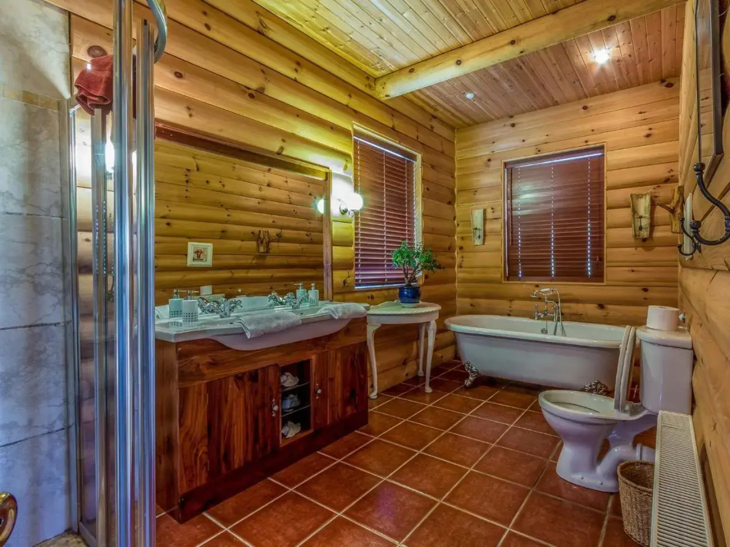 Eaglewood Lodge