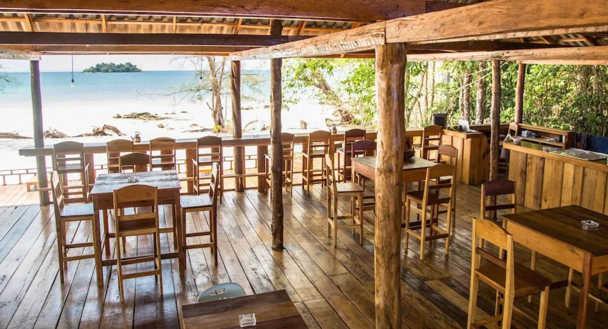 Nest Beach Club - Hostel