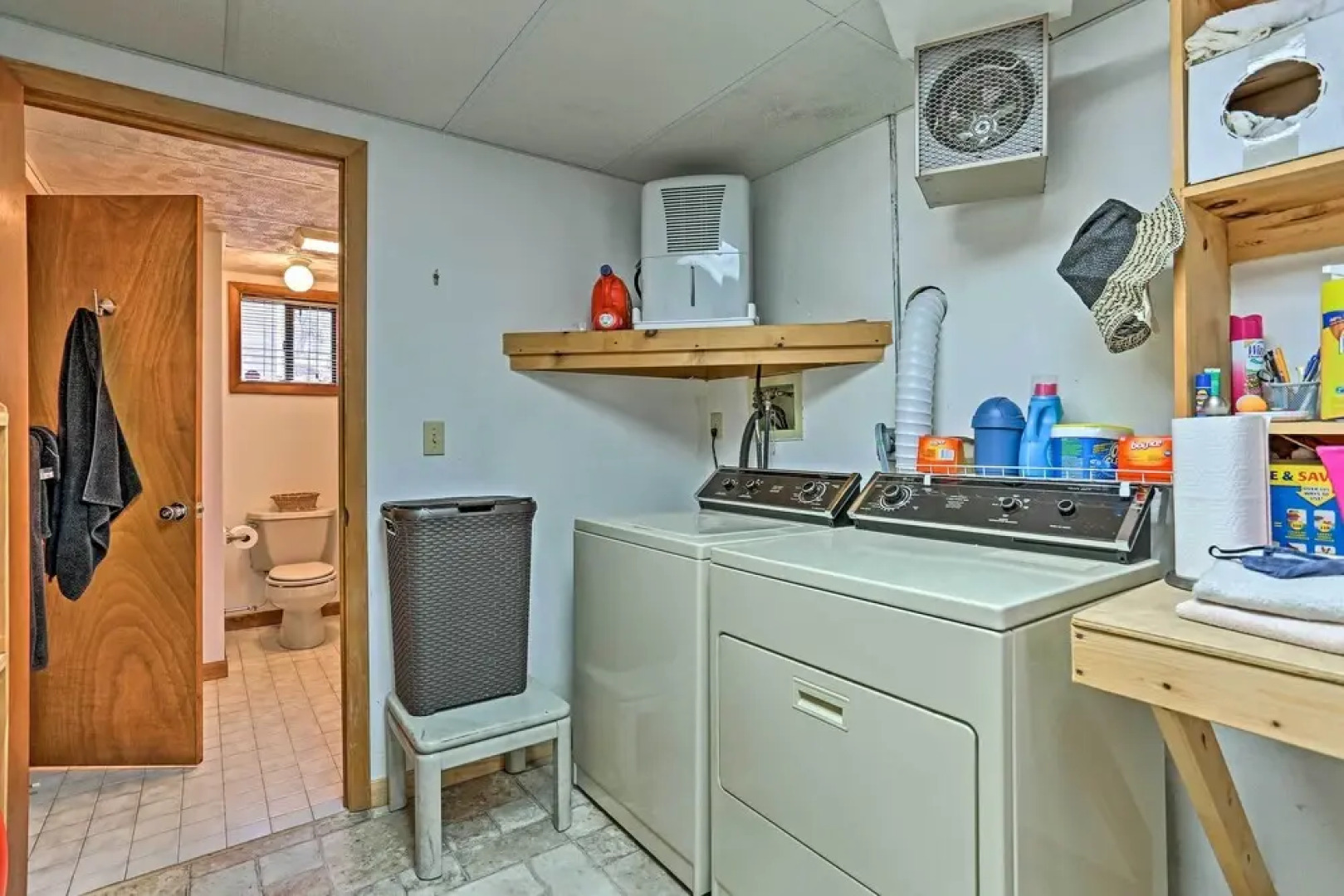 Airy Lake Ariel Home w/ Private Dock + Kayaks!