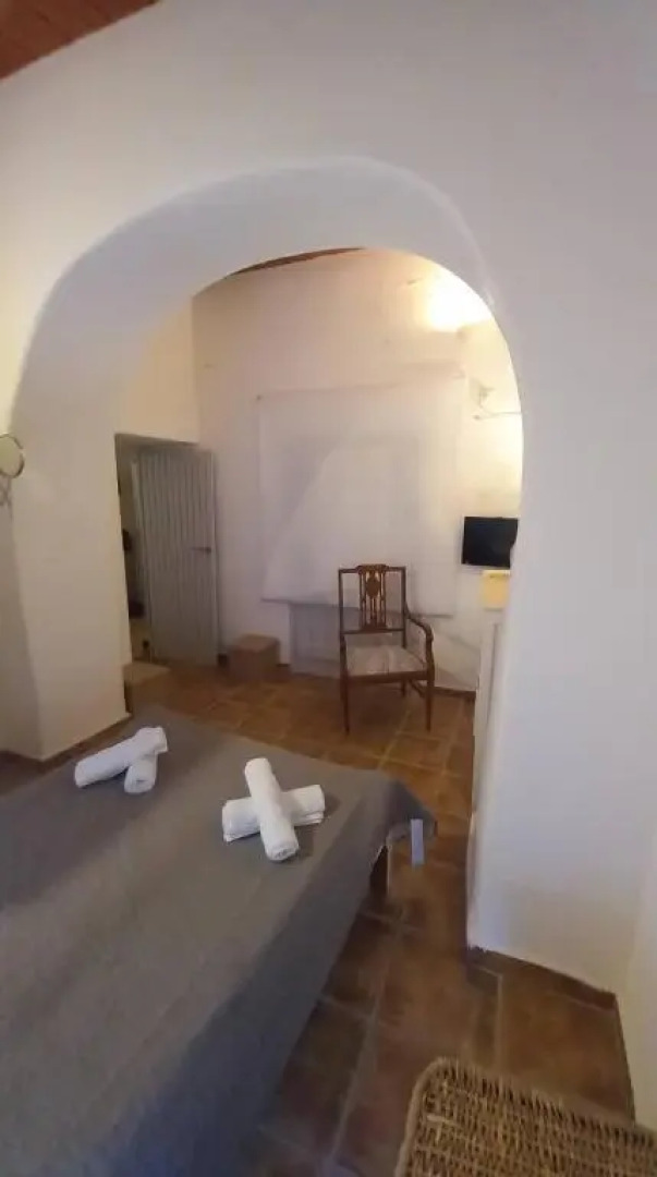 1836 Historic Stone House Goudianika