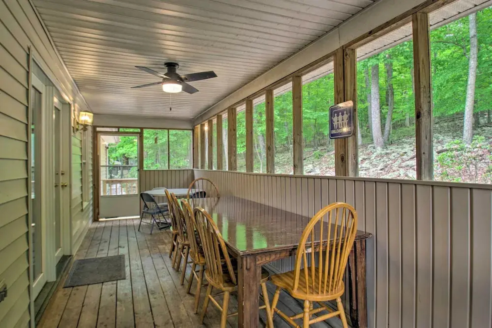 17-seat Theater, Hot Tub & Game Room: Ideal Home!