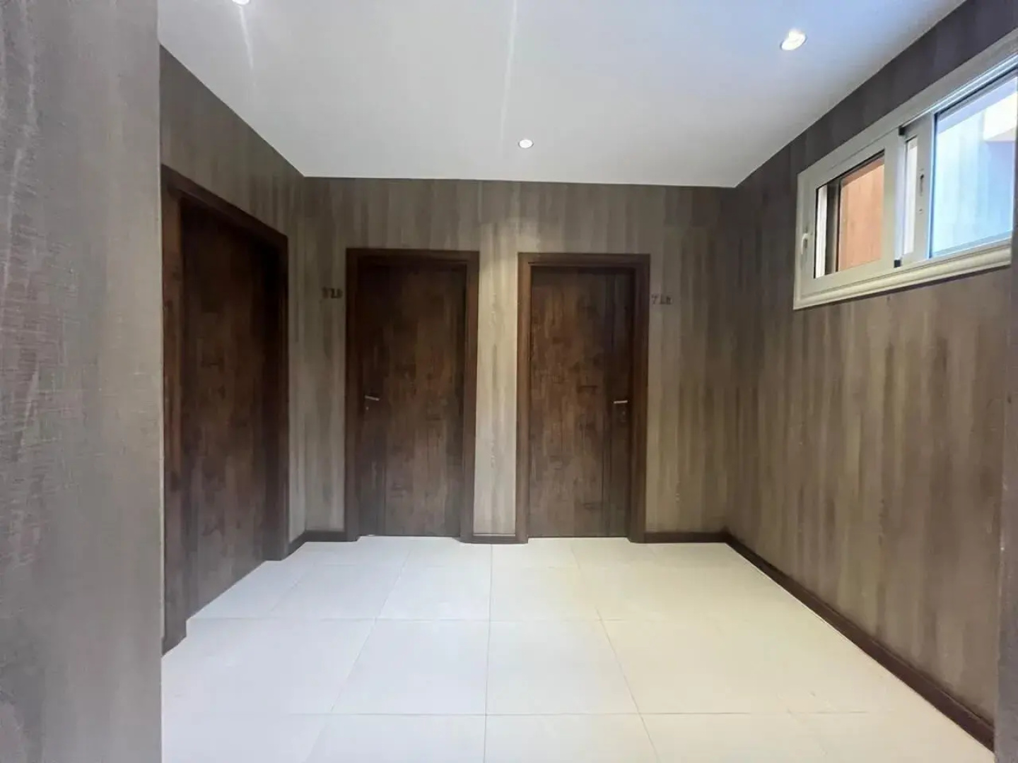 Rotana Palace Suites