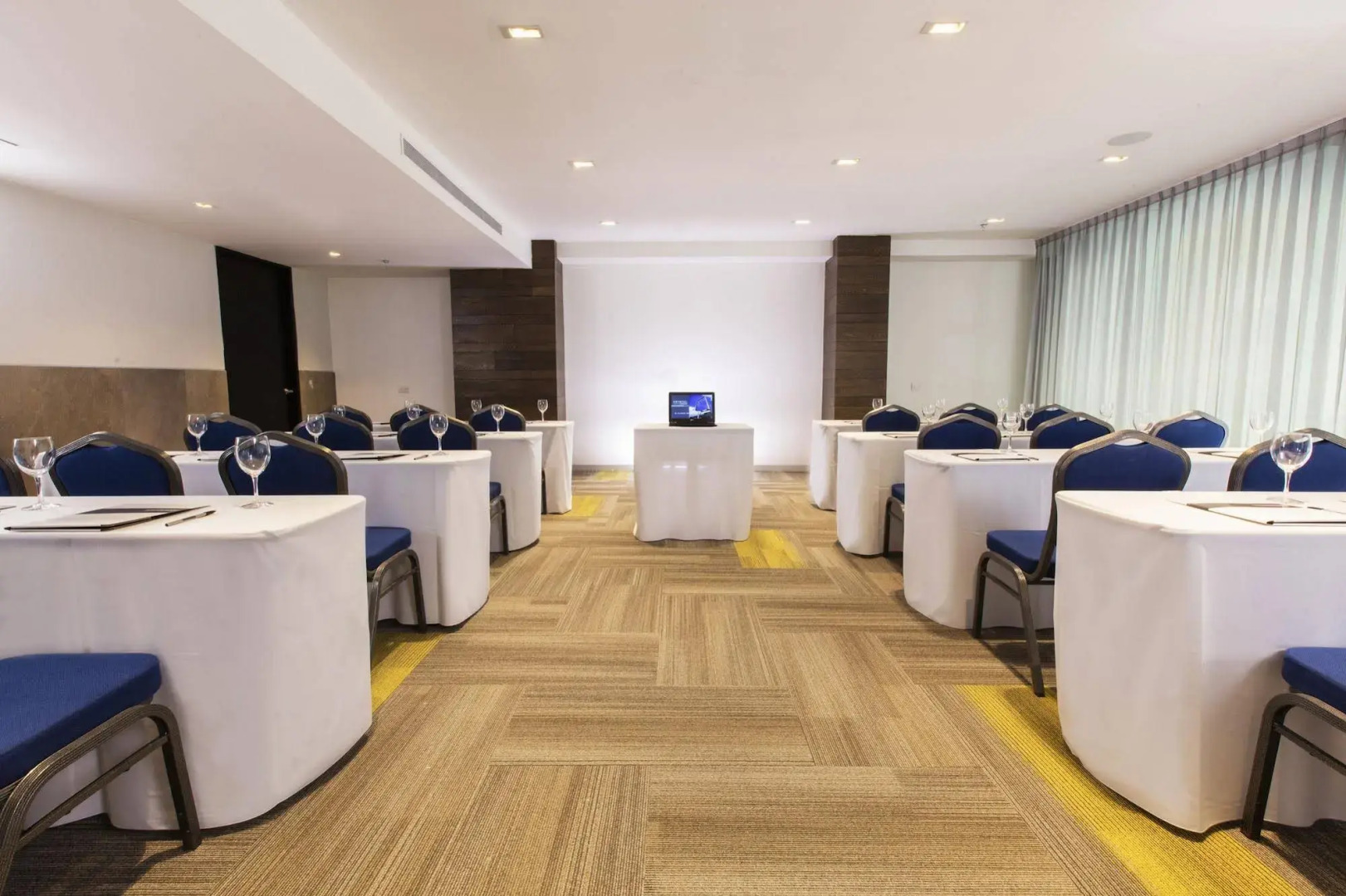 Krystal Urban Guadalajara