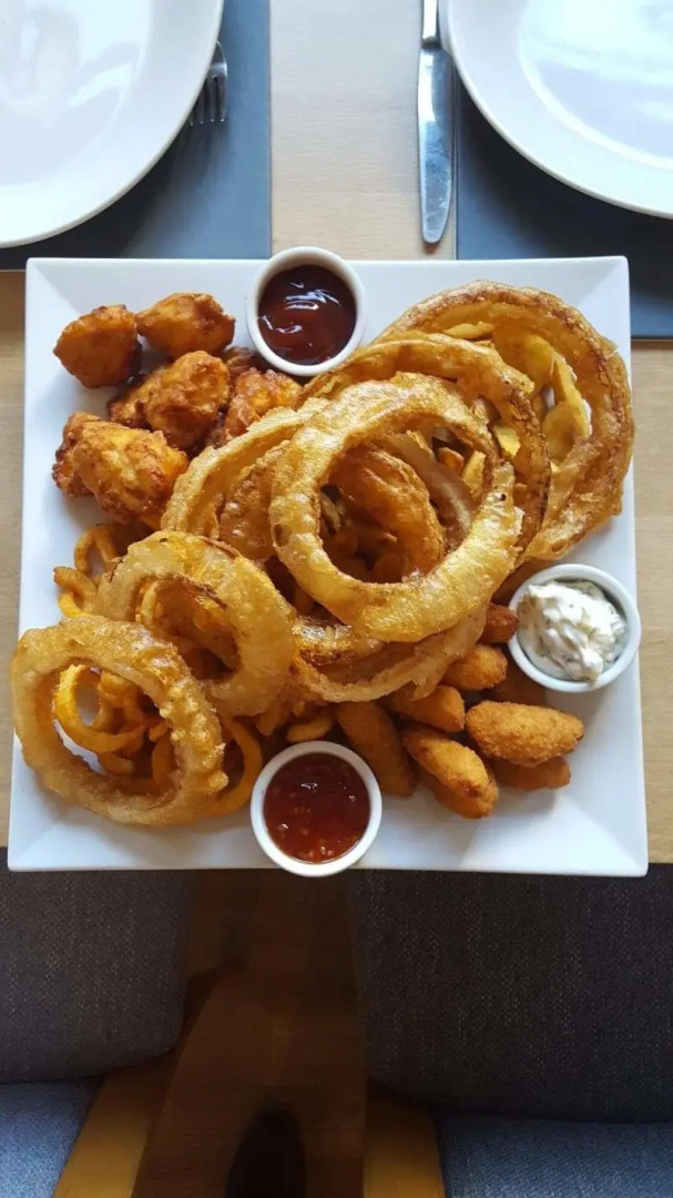 The Bear on the Square