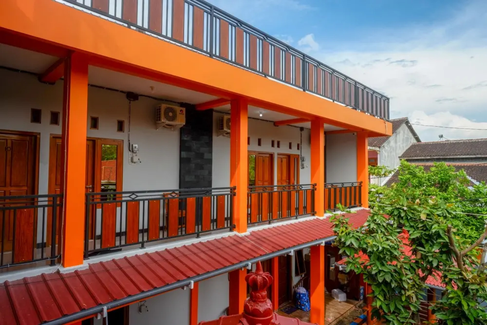RedDoorz Syariah near Rumah Sakit Bhina Bhakti Husada