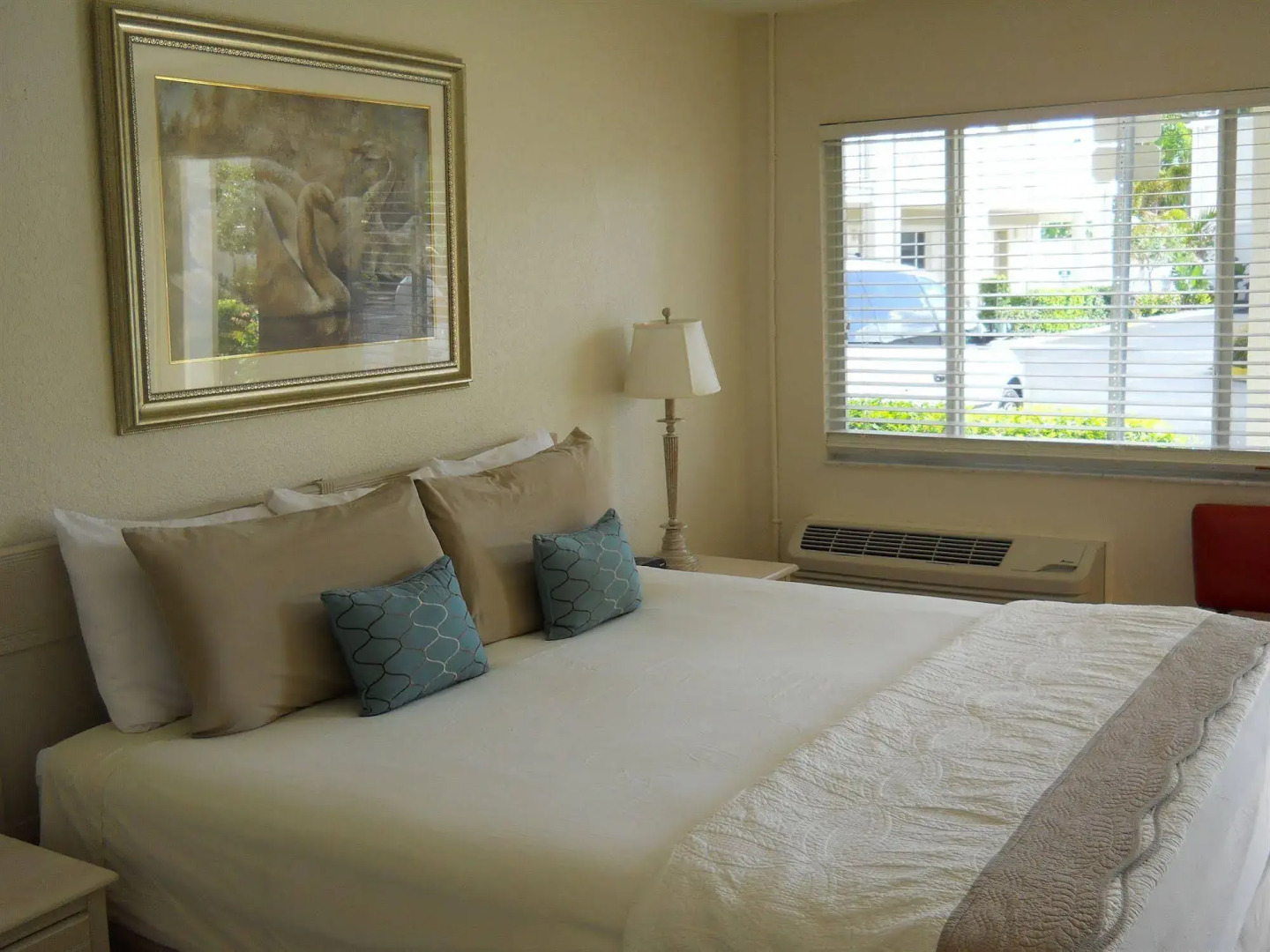 Legacy Harbour Hotel & Suites