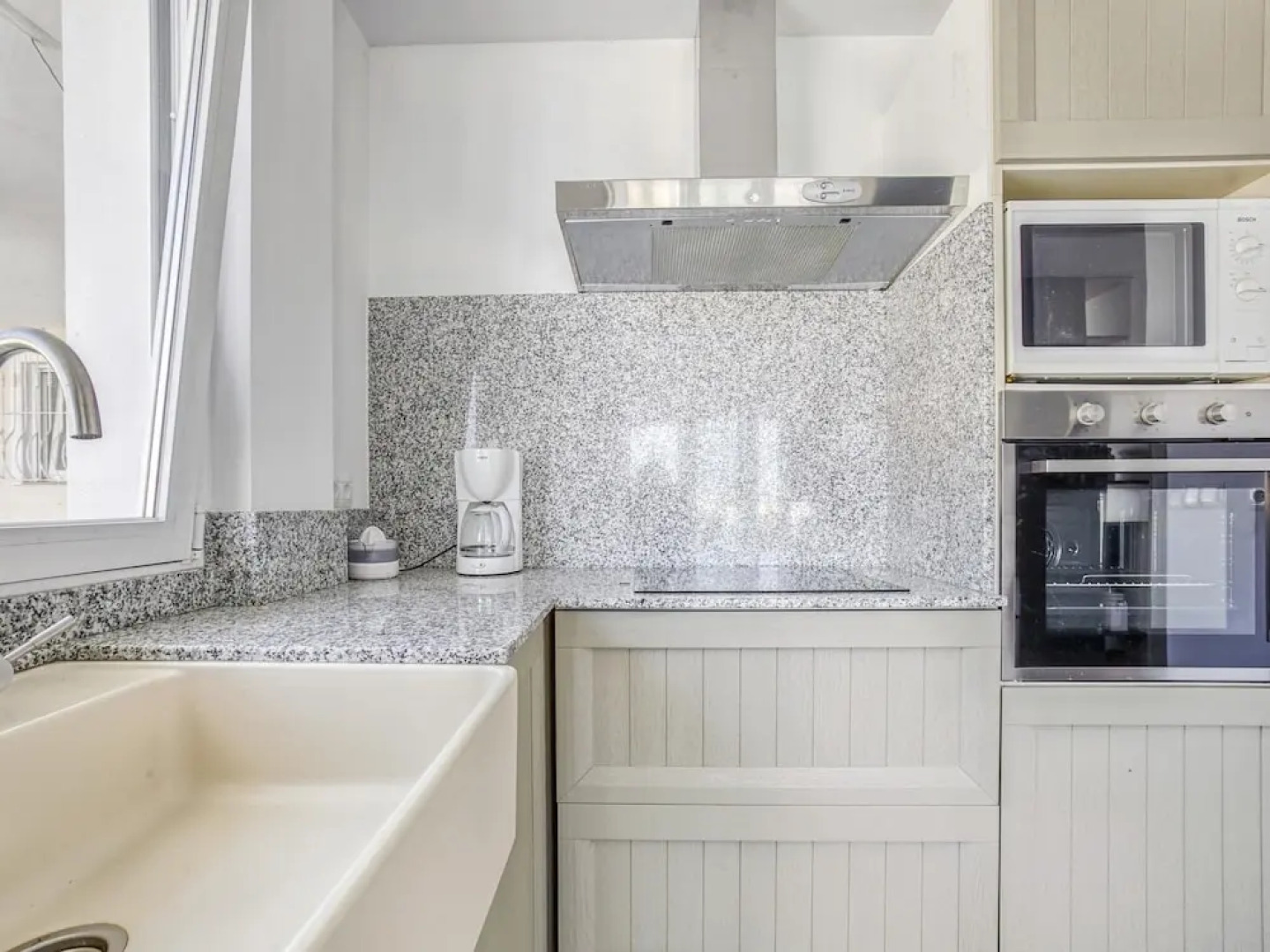 Attractive Villa in Caleta de Vélez with Private Pool