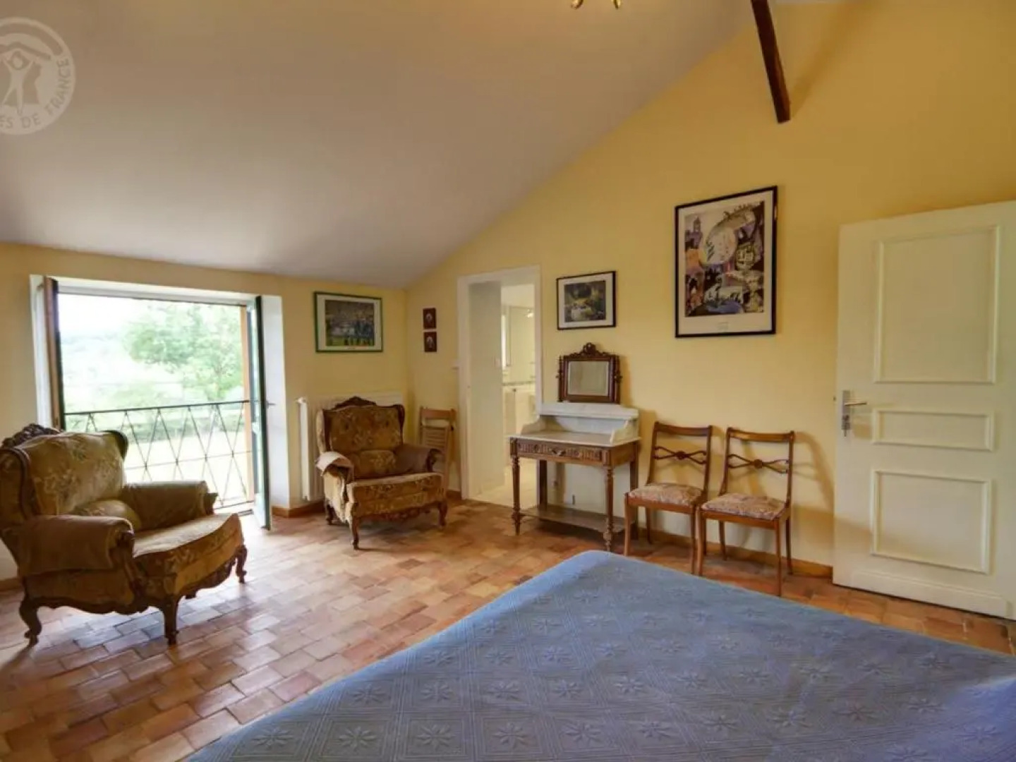 House Gite 5 Personnes la Vache Sur Le Toit : Le Gîte.