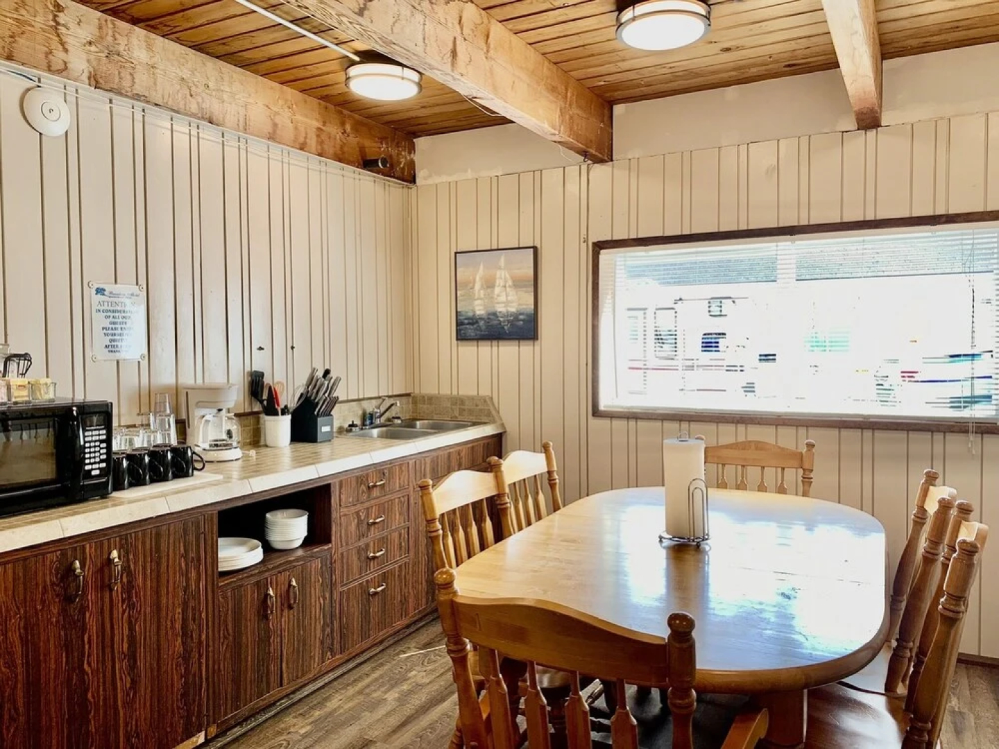 Breakers Boutique Inn