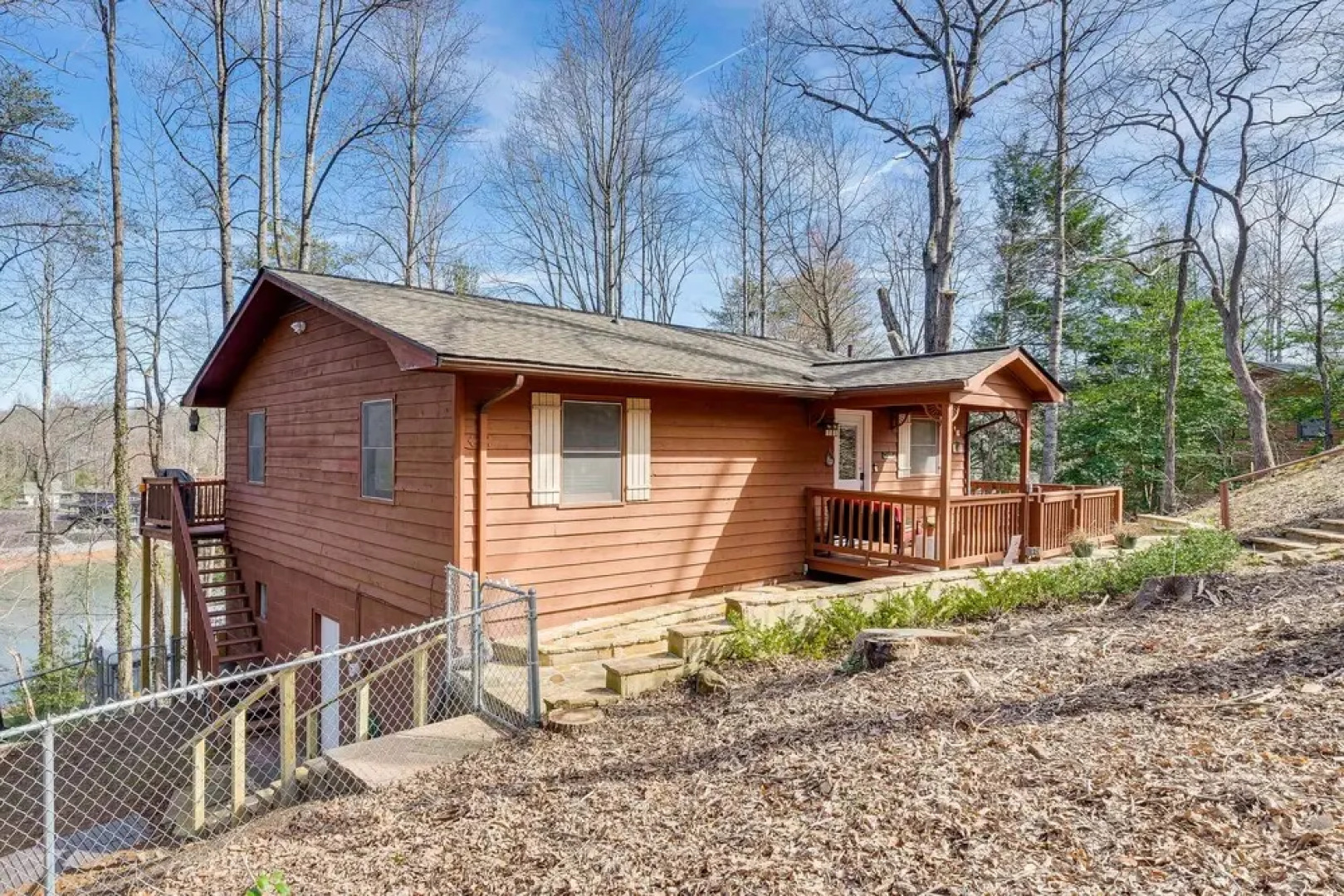 Pet-friendly Hiawassee Cabin w/ Lake Views & Sauna