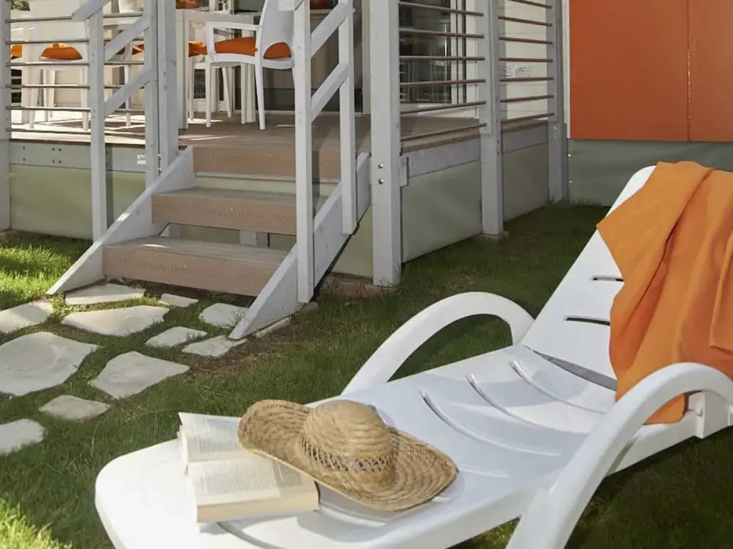 Chalet w/ Terrace & Pool