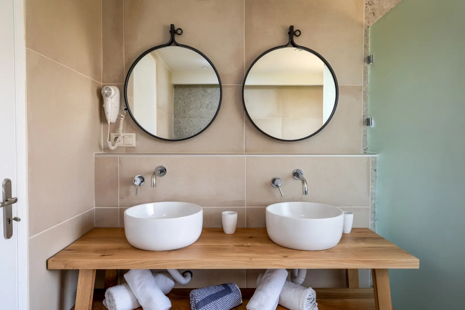 Paralos The Maxine - Adults Only