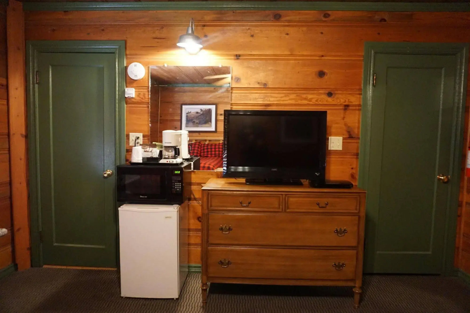 Shaver Lake Village Hotel