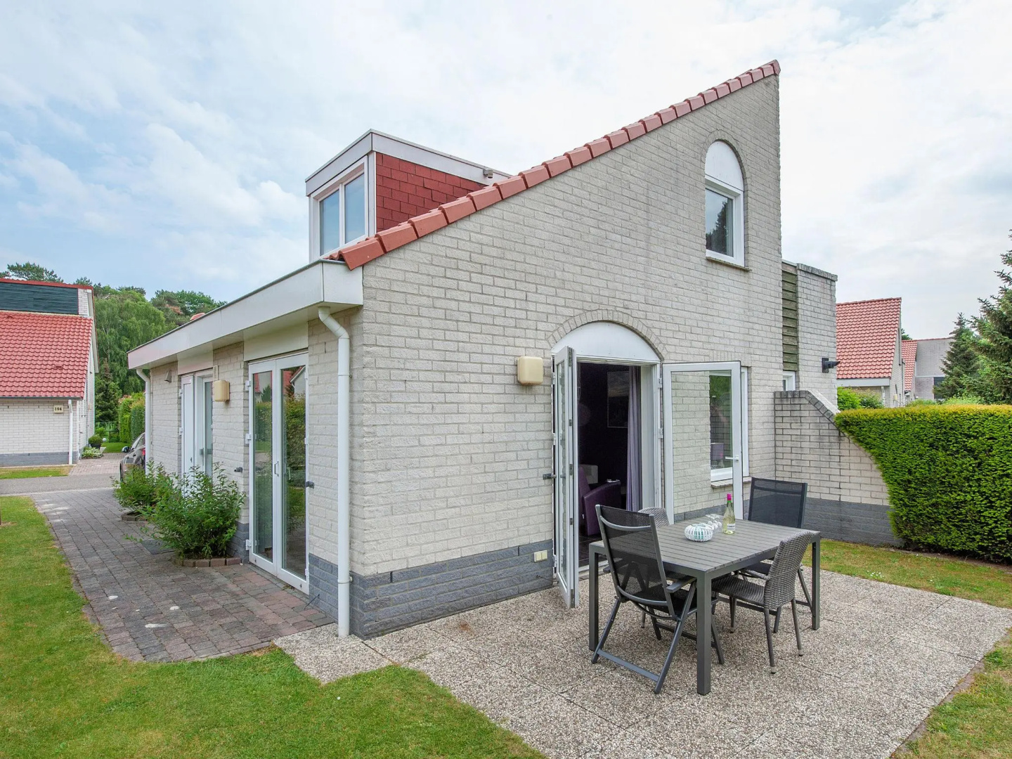 Villa in Arcen With Bath and Combi Microwave