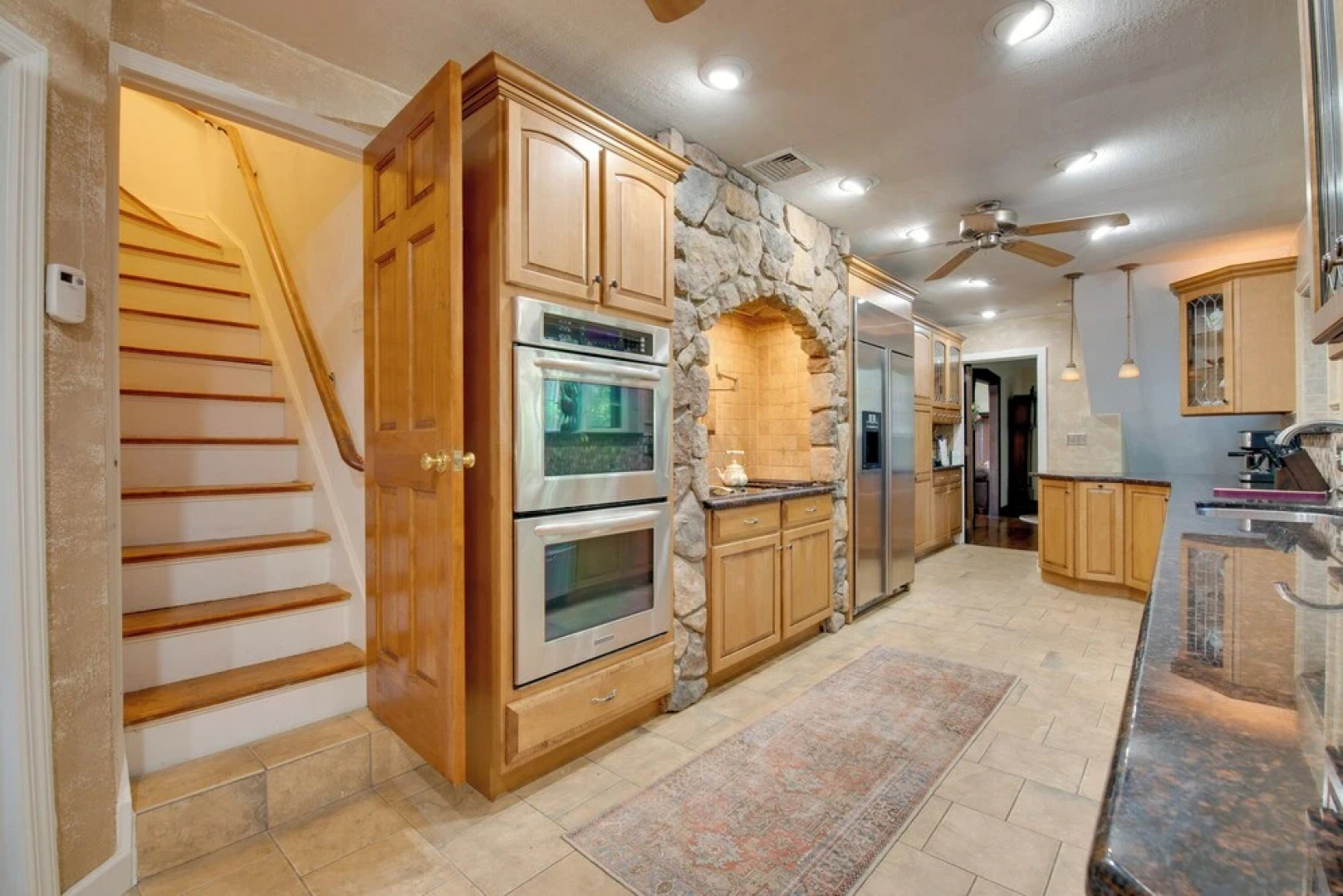Hot Tub & Mtn Views: Expansive Hazleton Retreat