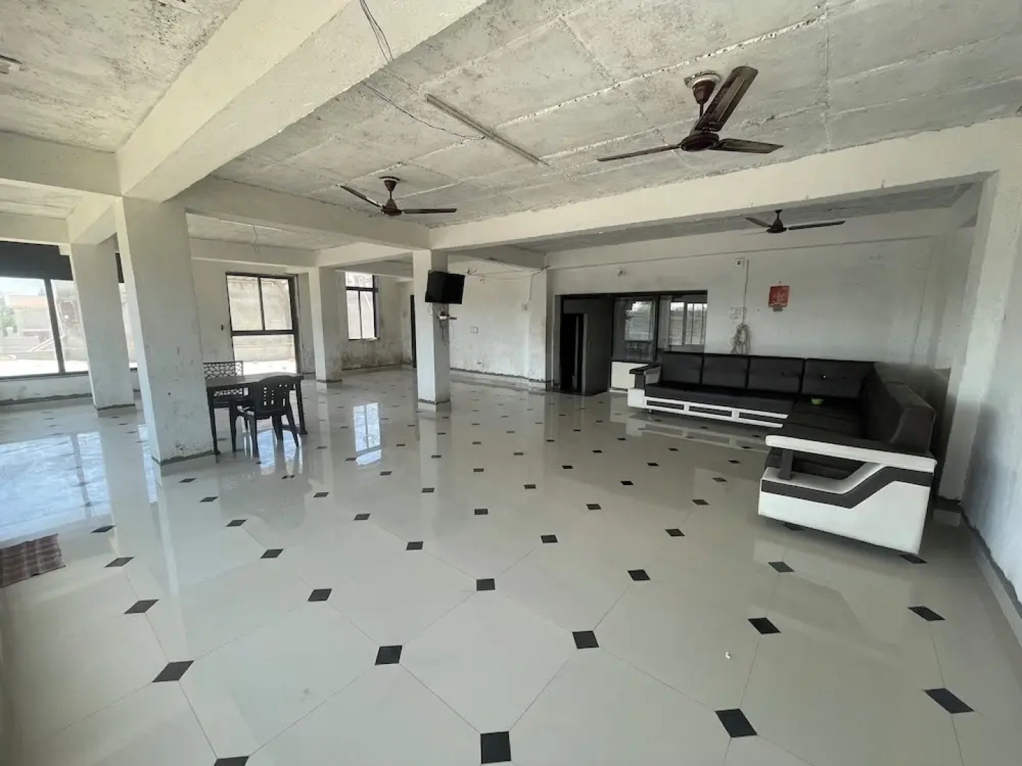 Hotel Narayan Executive Gujrat