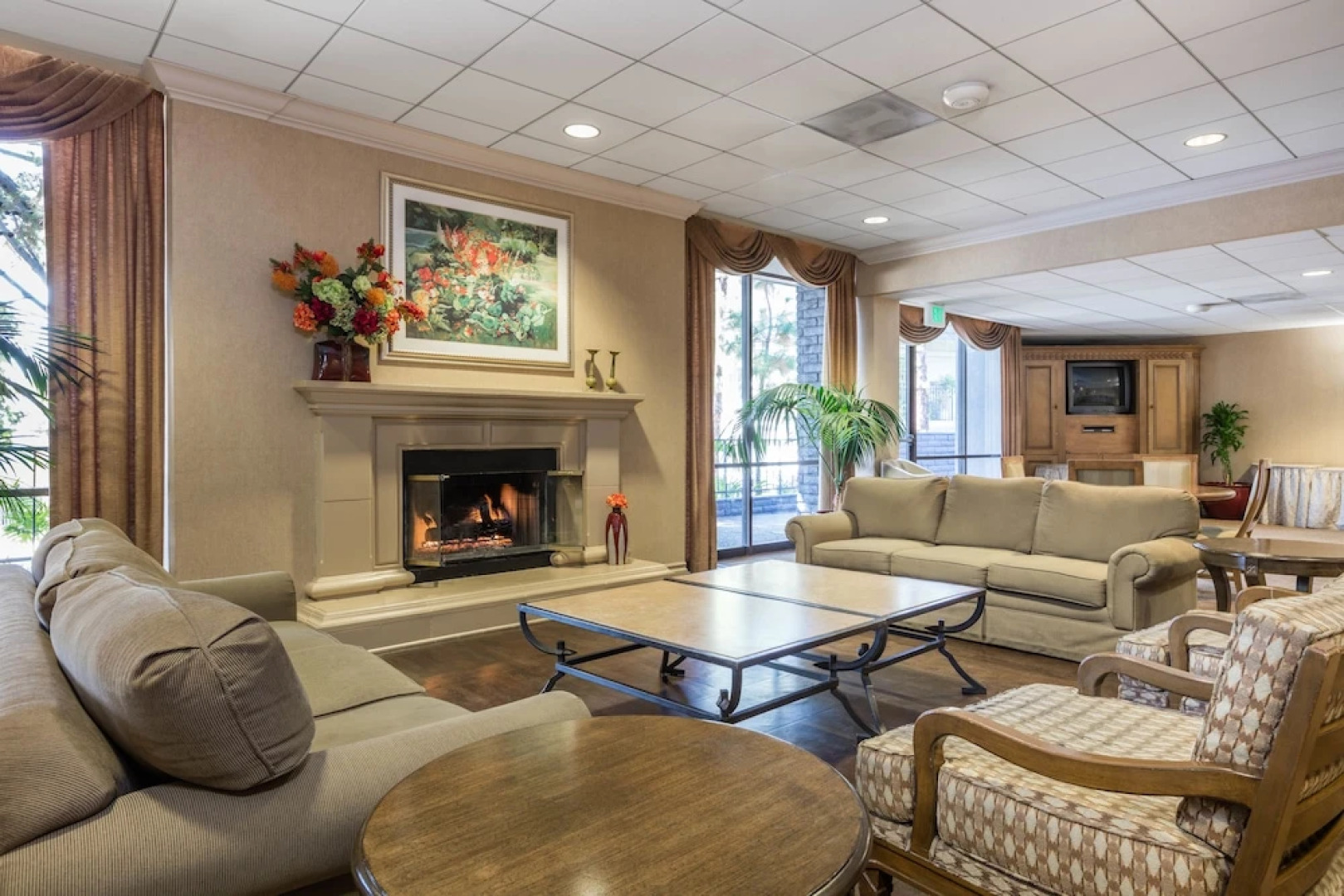 Oakwood Toluca Hills