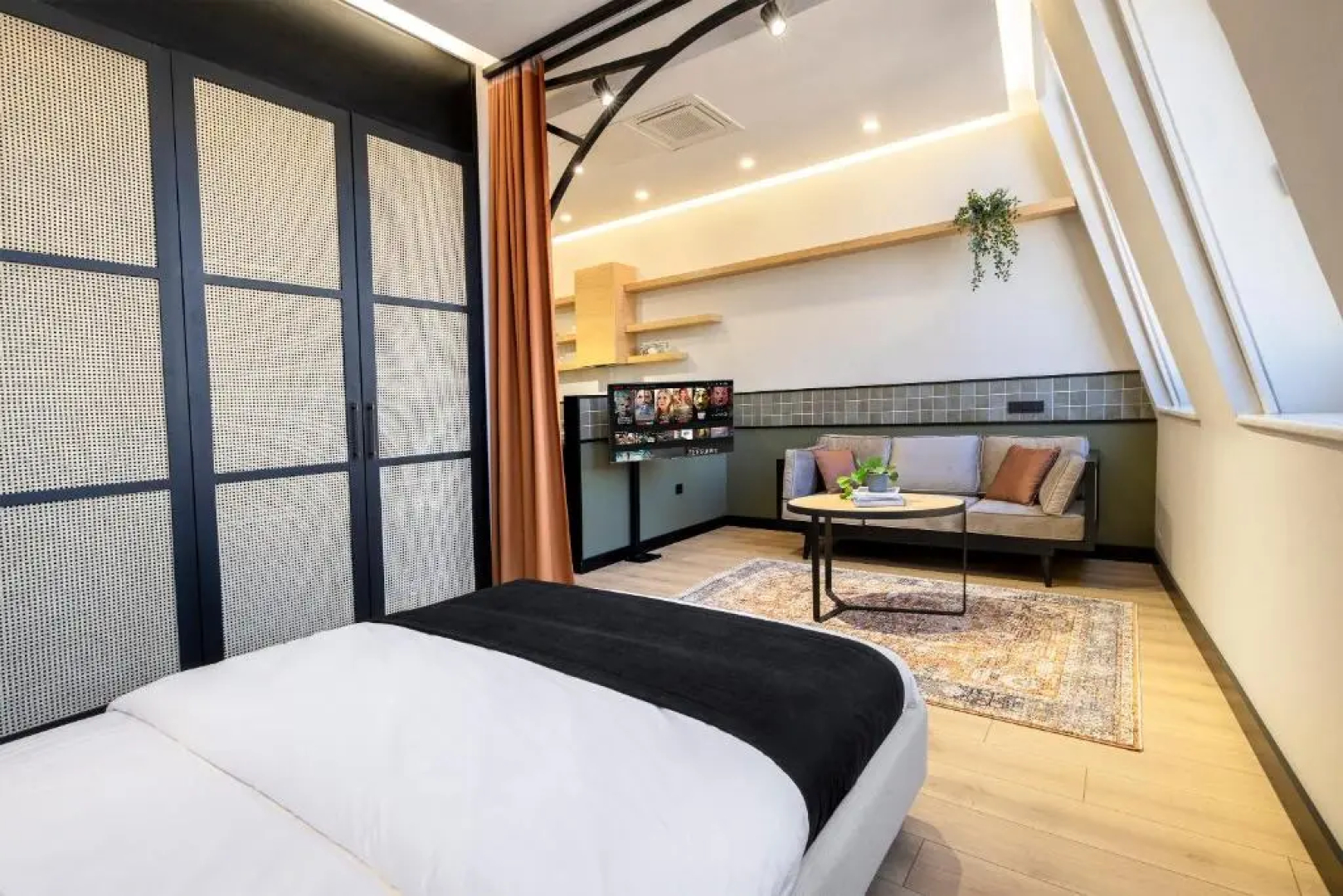 Upside Apartments