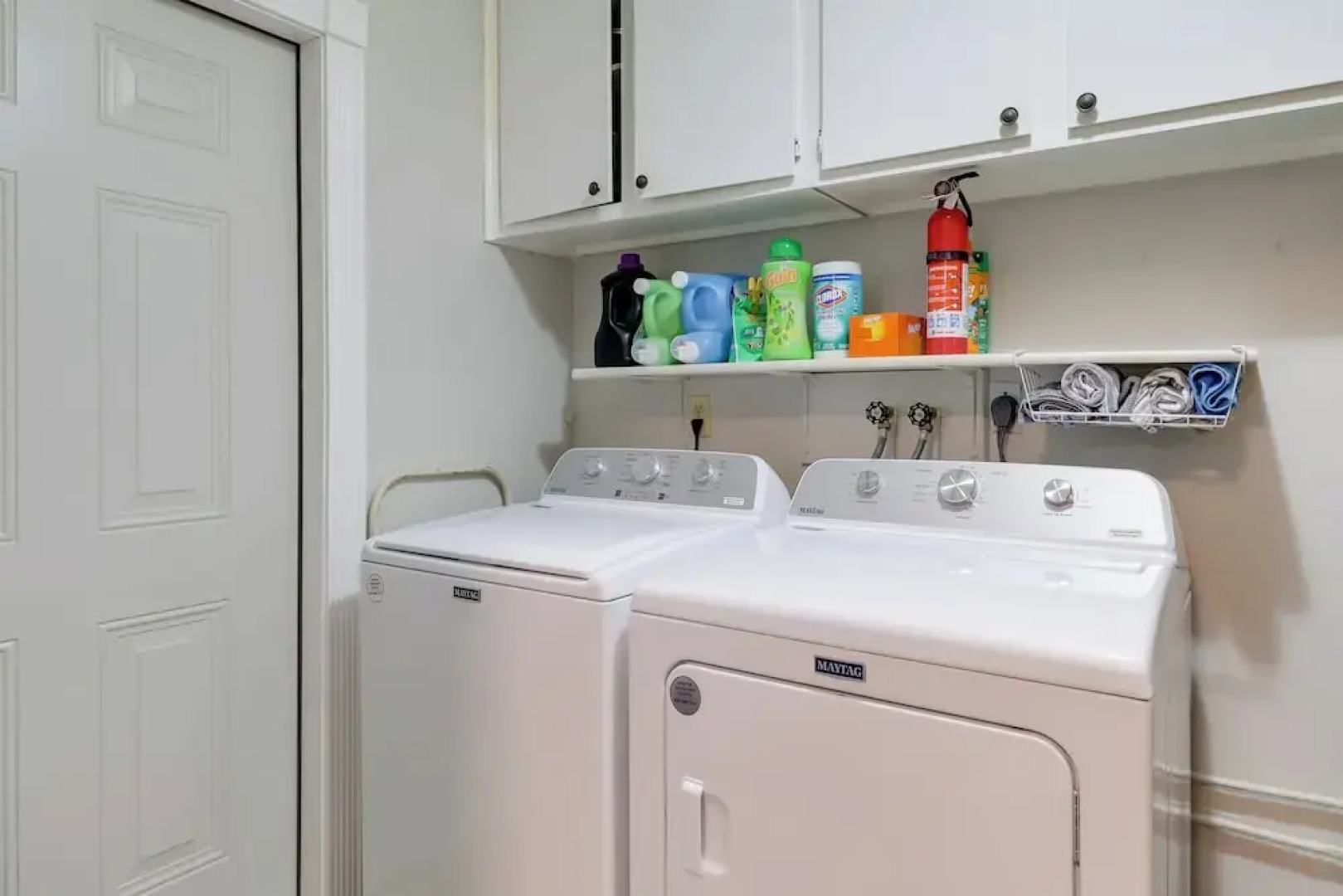 2 Mi to Lake Okeechobee: Waterfront Home w/ Deck!