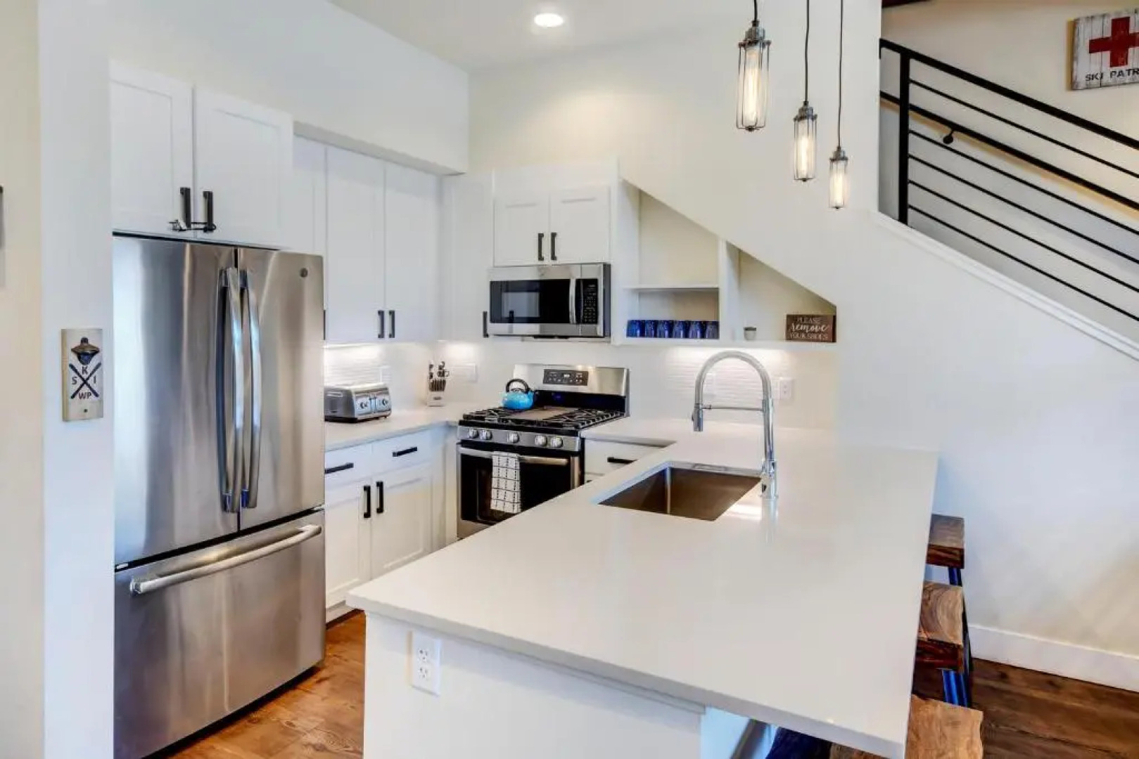 New Luxury Loft #19 Near Resort Huge Hot Tub & Views - FREE Activities & Equipment Rentals Daily