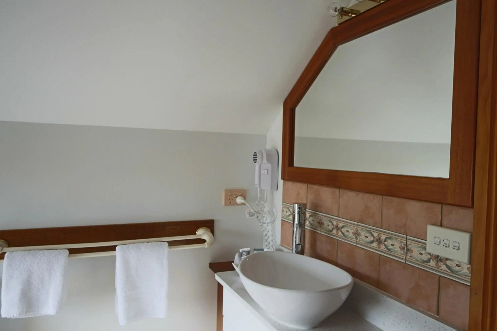 Swansea Cottages & Lodge Suites